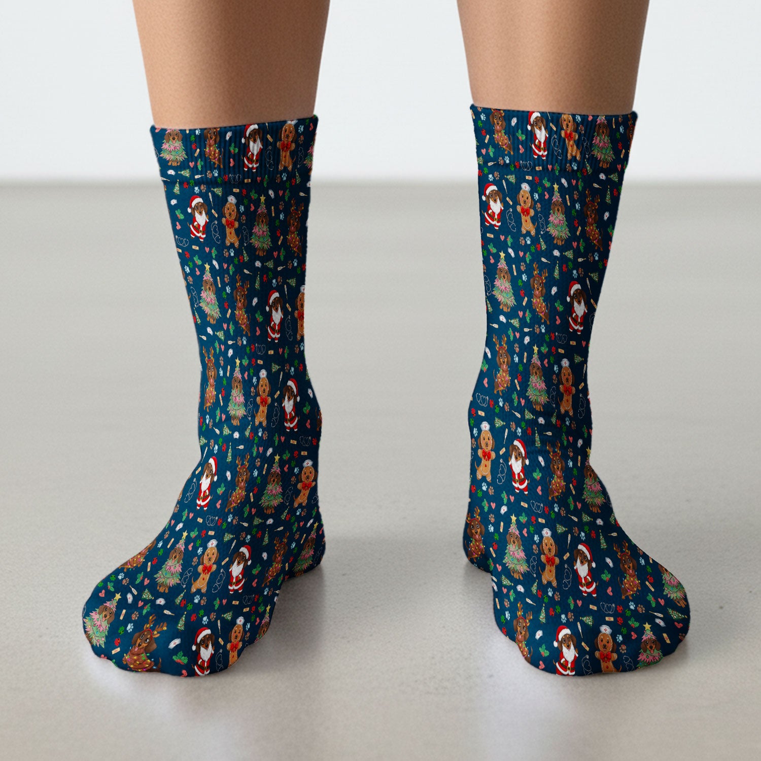 Wiener Dog Christmas Scrub Socks – Funny Dachshund Pattern Medical Sock – Festive Holiday Uniform for RN, LPN, CNA, and Vet Techs