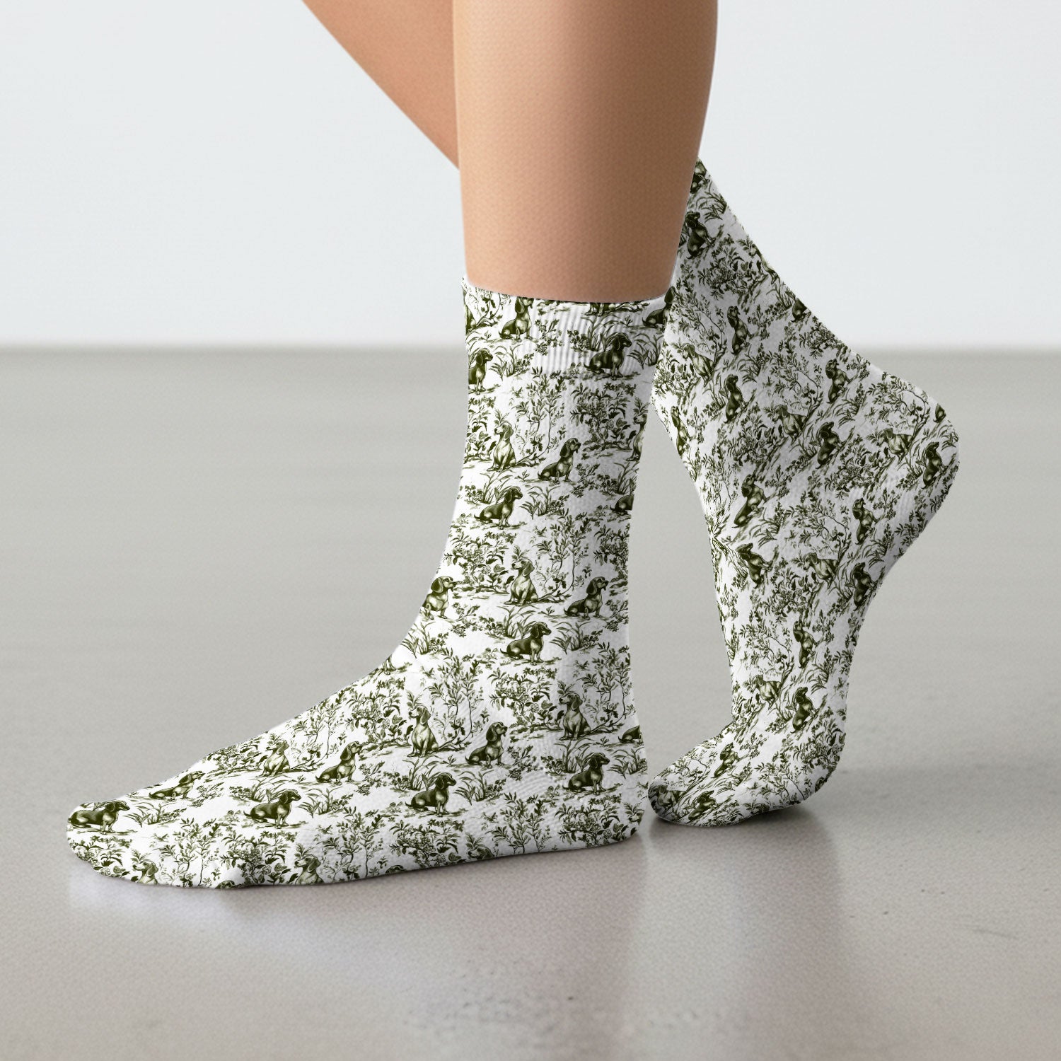 Toile de Jouy Dog Scrub Socks – Elegant Blue Dachshund Pattern – Cute Medical Uniform for Nurses, Vets, and Animal Care Workers