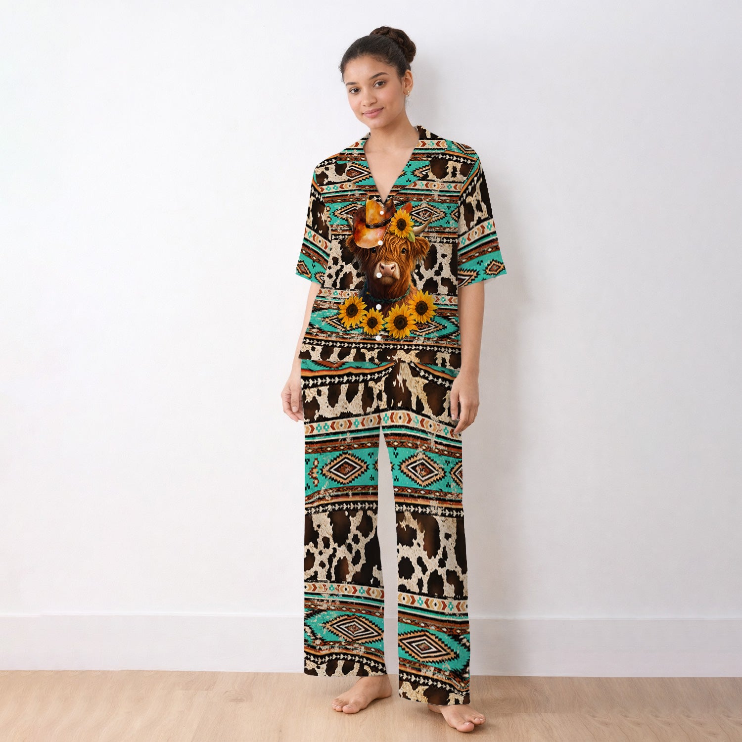 Western Highland Cow Sunflowers Print Pajama Set, Soft Breathable Fabric Comfortable Sleepwear