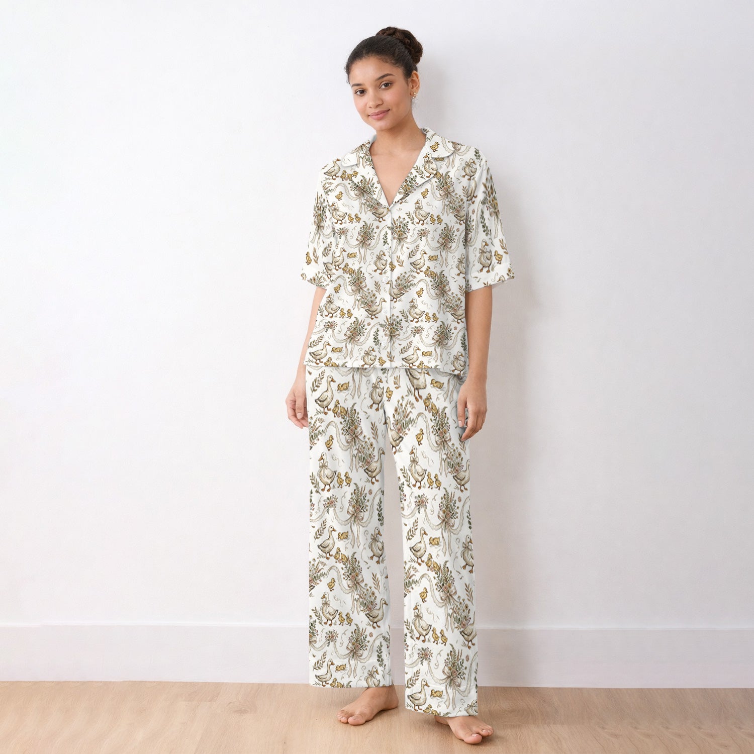 Vintage Duck Family Ribbon Floral Pattern Nurse Pajama Set, Soft Breathable Fabric Comfortable Sleepwear