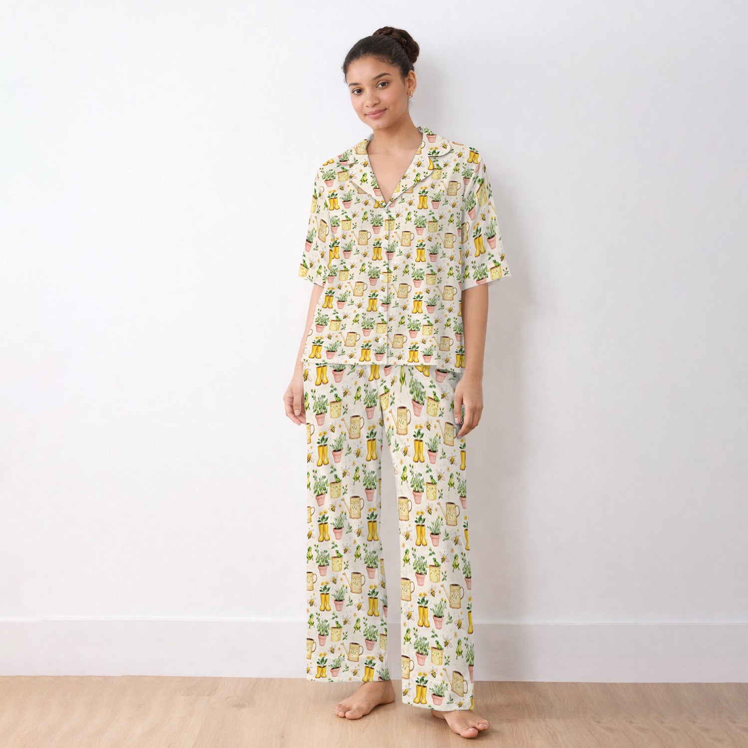 Cute Nurse Frog And Bee Garden Pattern Pajama Set, Breathable Fabrics Uniform