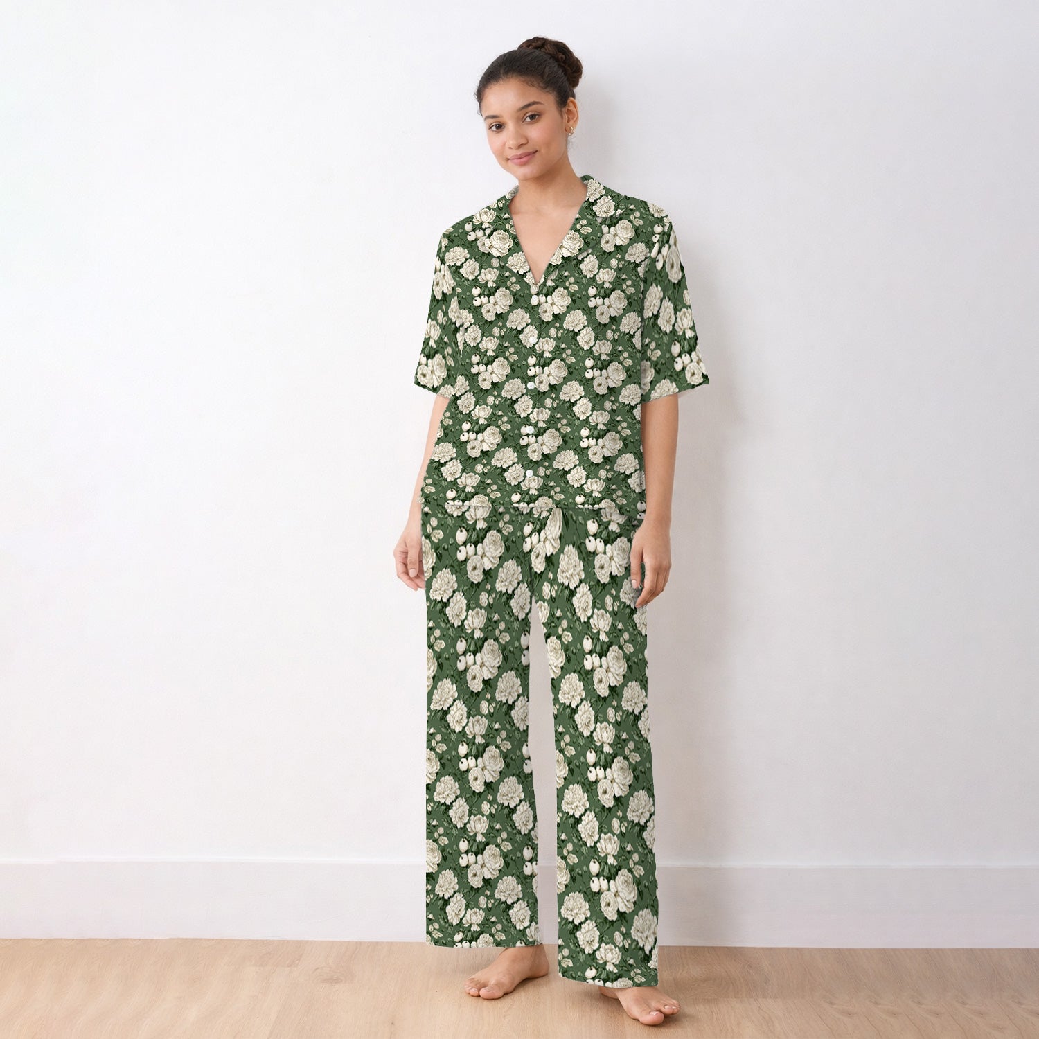 Elegant White Rose Garden Pattern Pajama Set, Soft Breathable Fabric Comfortable Sleepwear