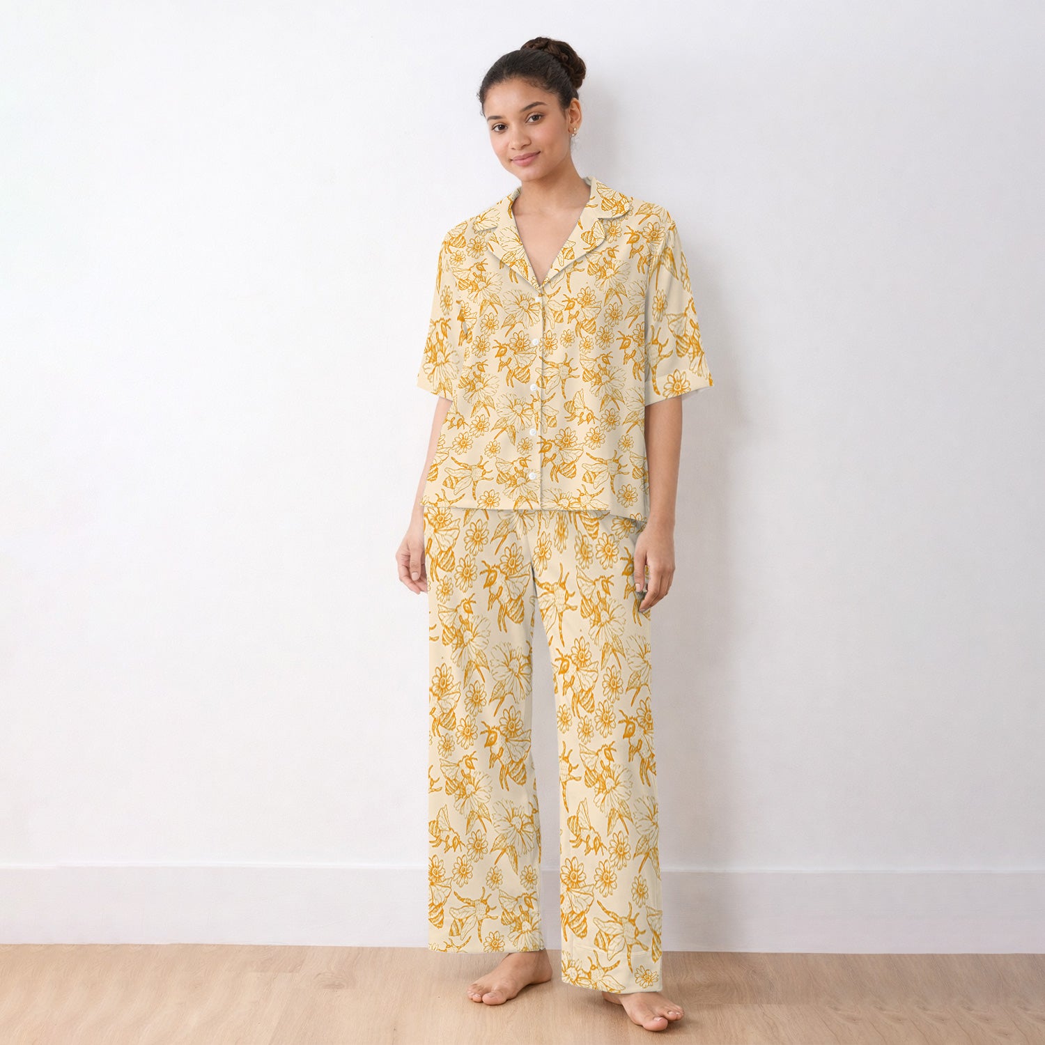 Cute Honey Bee Flower Sketch Pattern Pajama Set, Soft Breathable Fabric Comfortable Sleepwear