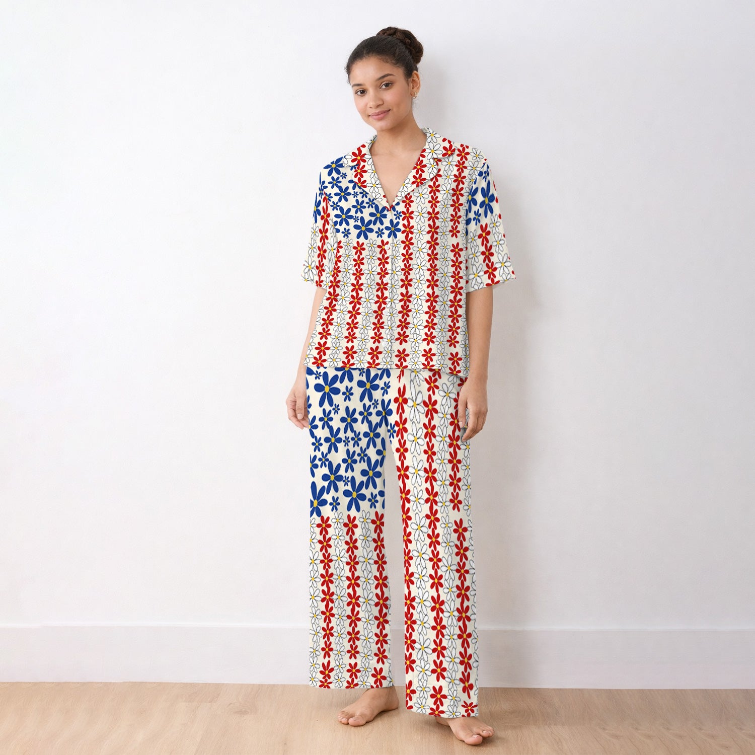 Retro Red Blue Daisy Stripe Pattern Pajama Set, Soft Breathable Fabric Comfortable Sleepwear