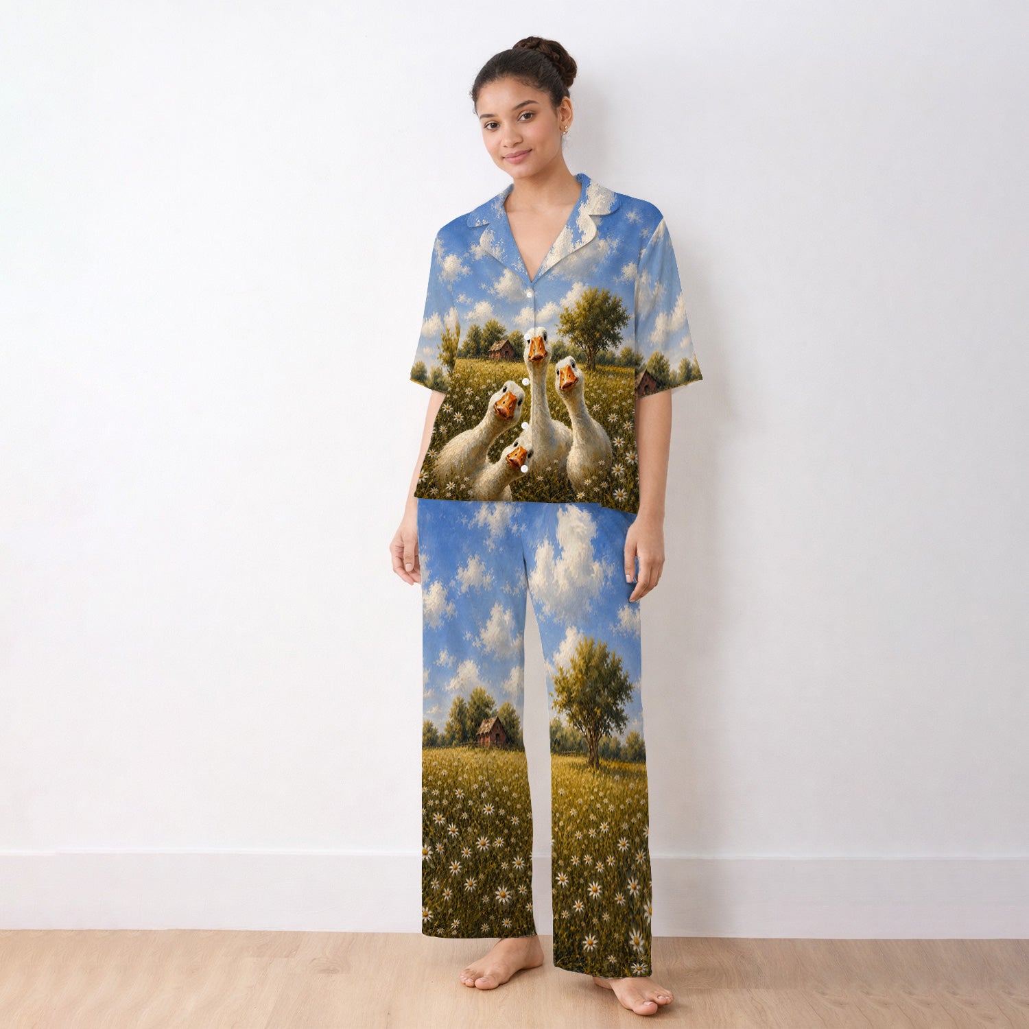 Cute Farmhouse Goose Meadow Pattern Pajama Set, Soft Breathable Fabric Comfortable Sleepwear
