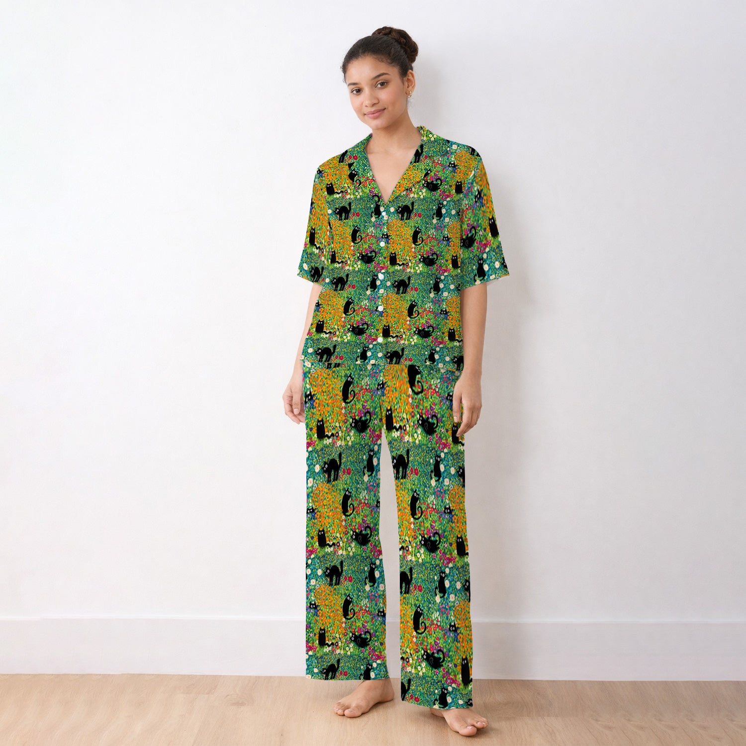Black Cat Flower Garden Pattern Pajama Set, Soft Breathable Fabric Comfortable Sleepwear