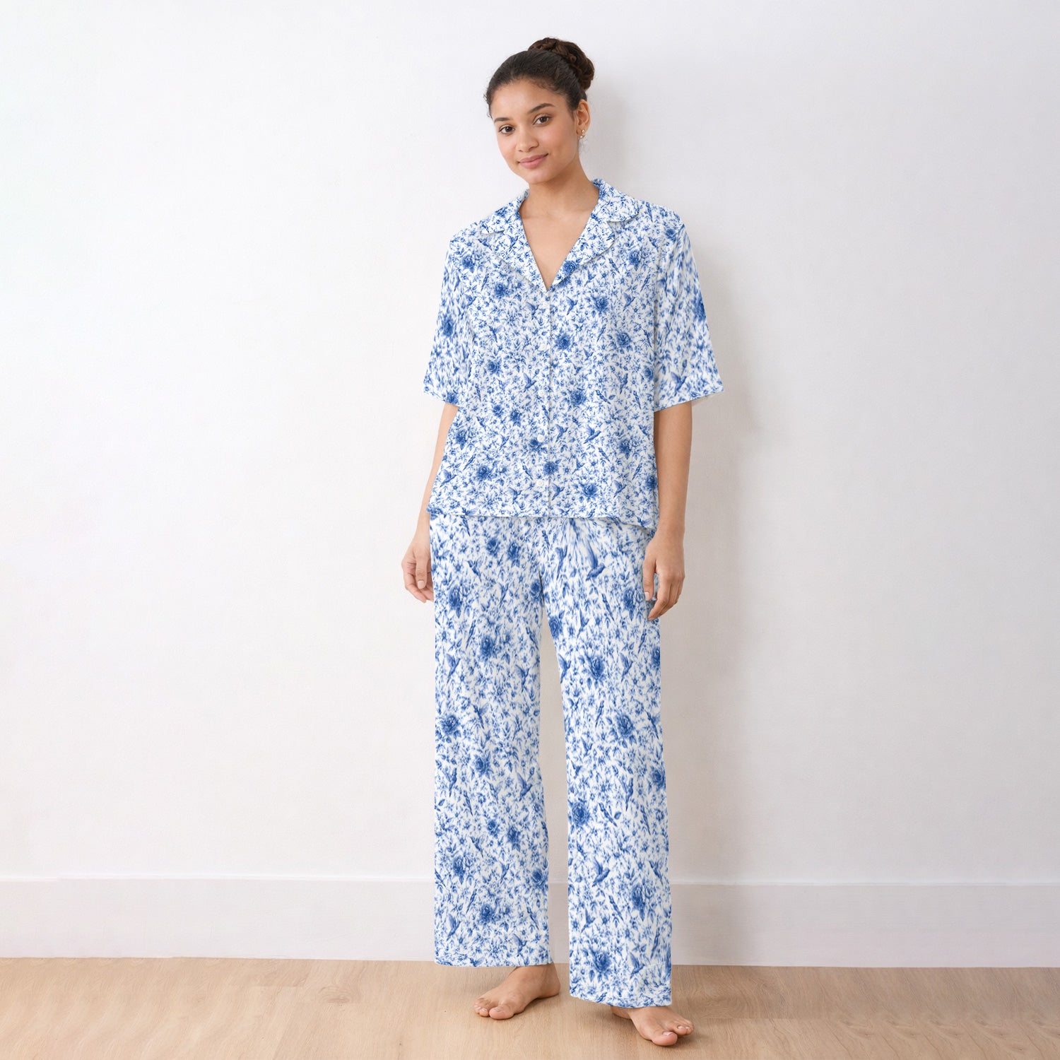 Blue Floral Hummingbird Toile Pattern Pajama Set, Soft Breathable Fabric Comfortable Sleepwear