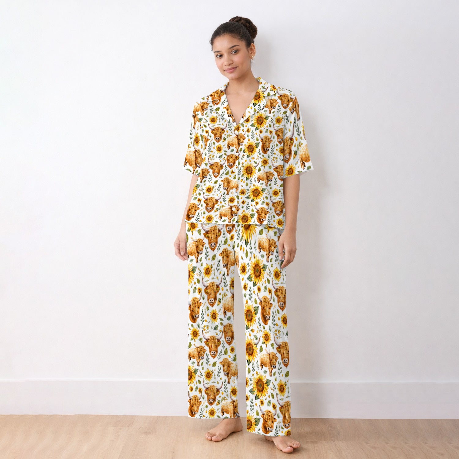 Highland Cow Sunflower Pattern Pajama Set, Soft Breathable Fabric Comfortable Sleepwear