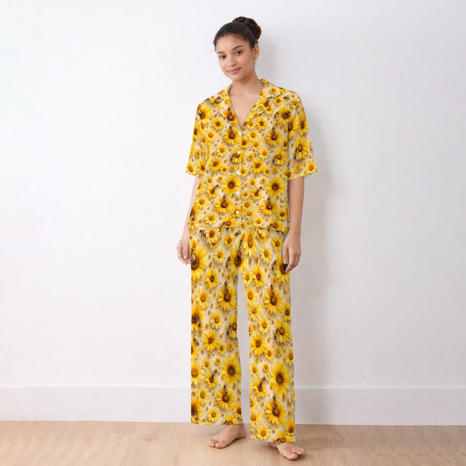 Yellow Sunflower Bee Garden Bloom Pattern Pajama Set, Breathable Fabrics Uniform