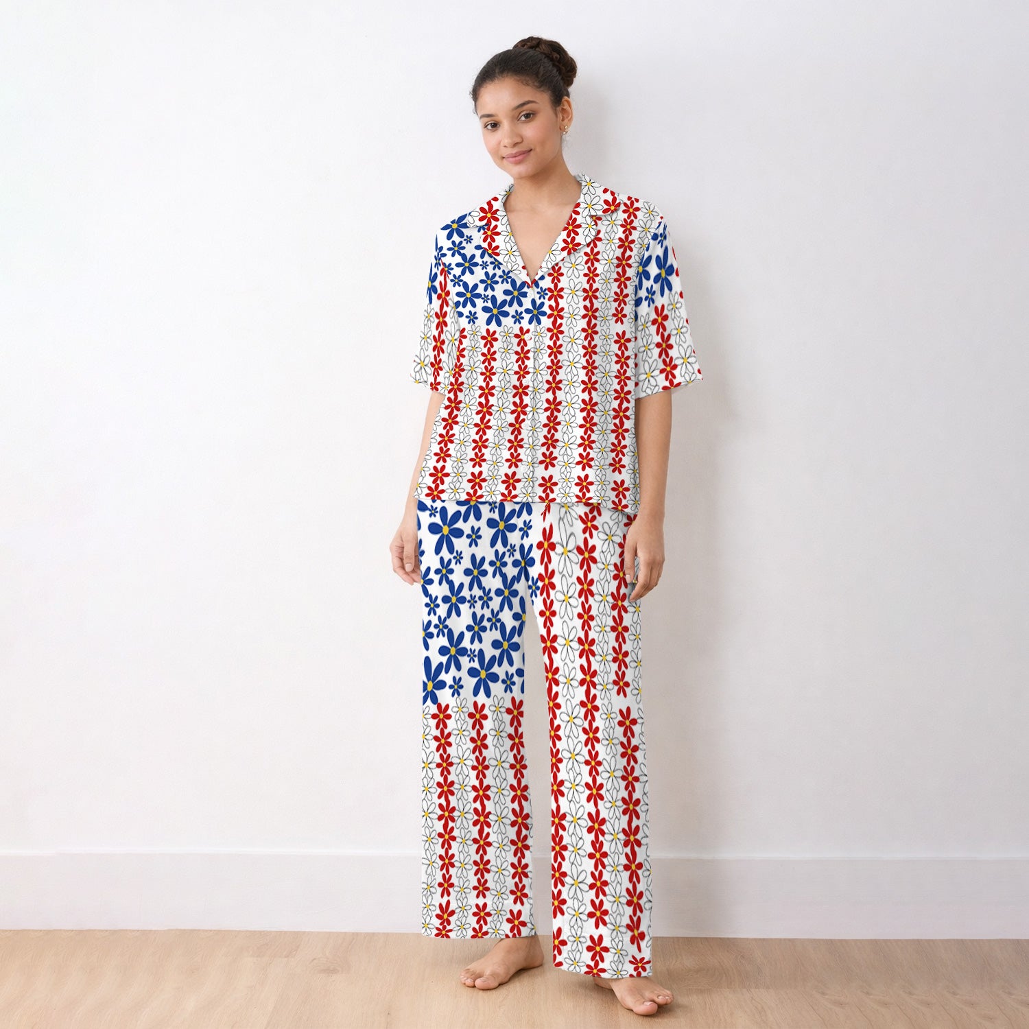 Retro Red Blue Daisy Stripe Pattern Pajama Set, Soft Breathable Fabric Comfortable Sleepwear