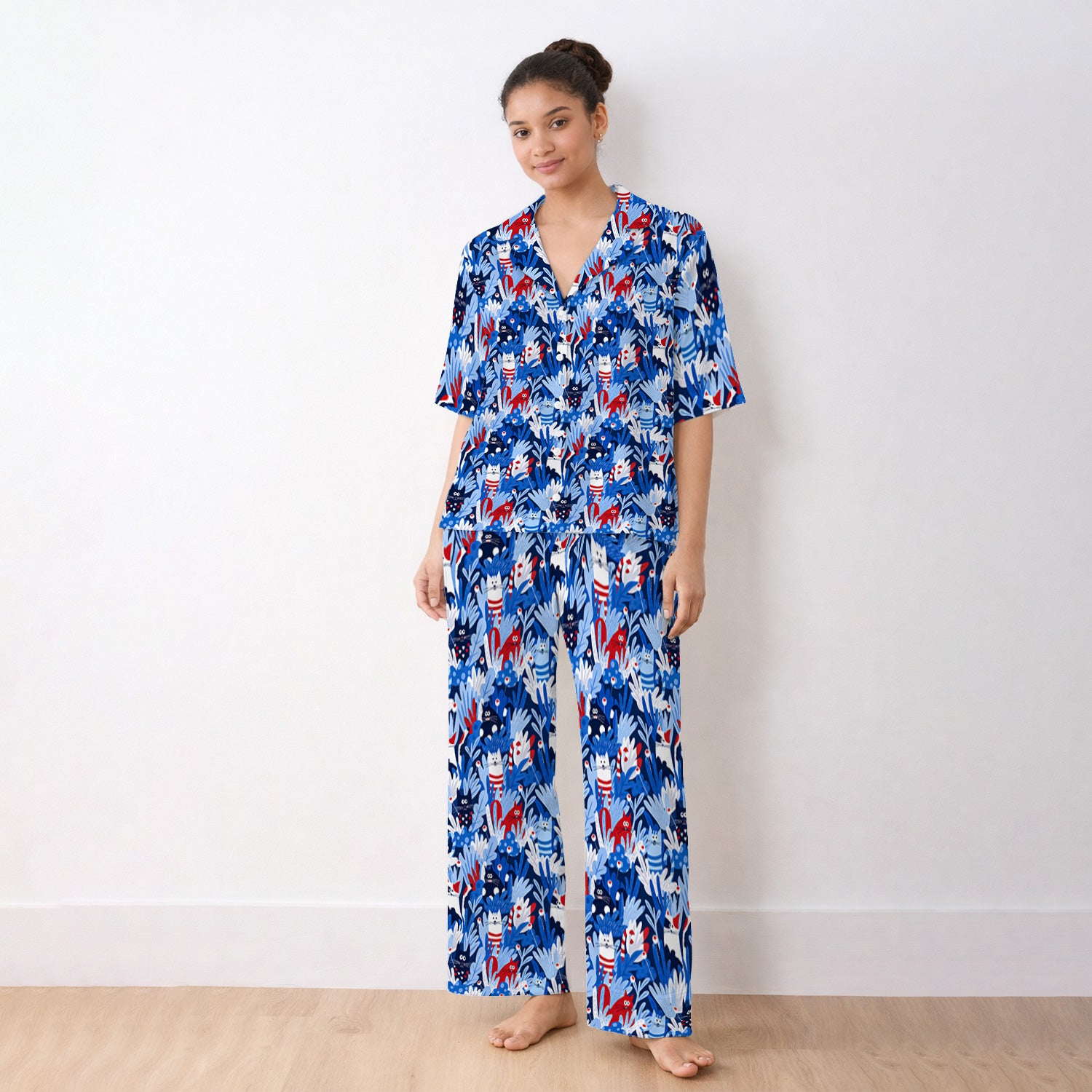 Cute Cats Among Blue Foliage Pattern Pajama Set, Soft Breathable Fabric Comfortable Sleepwear