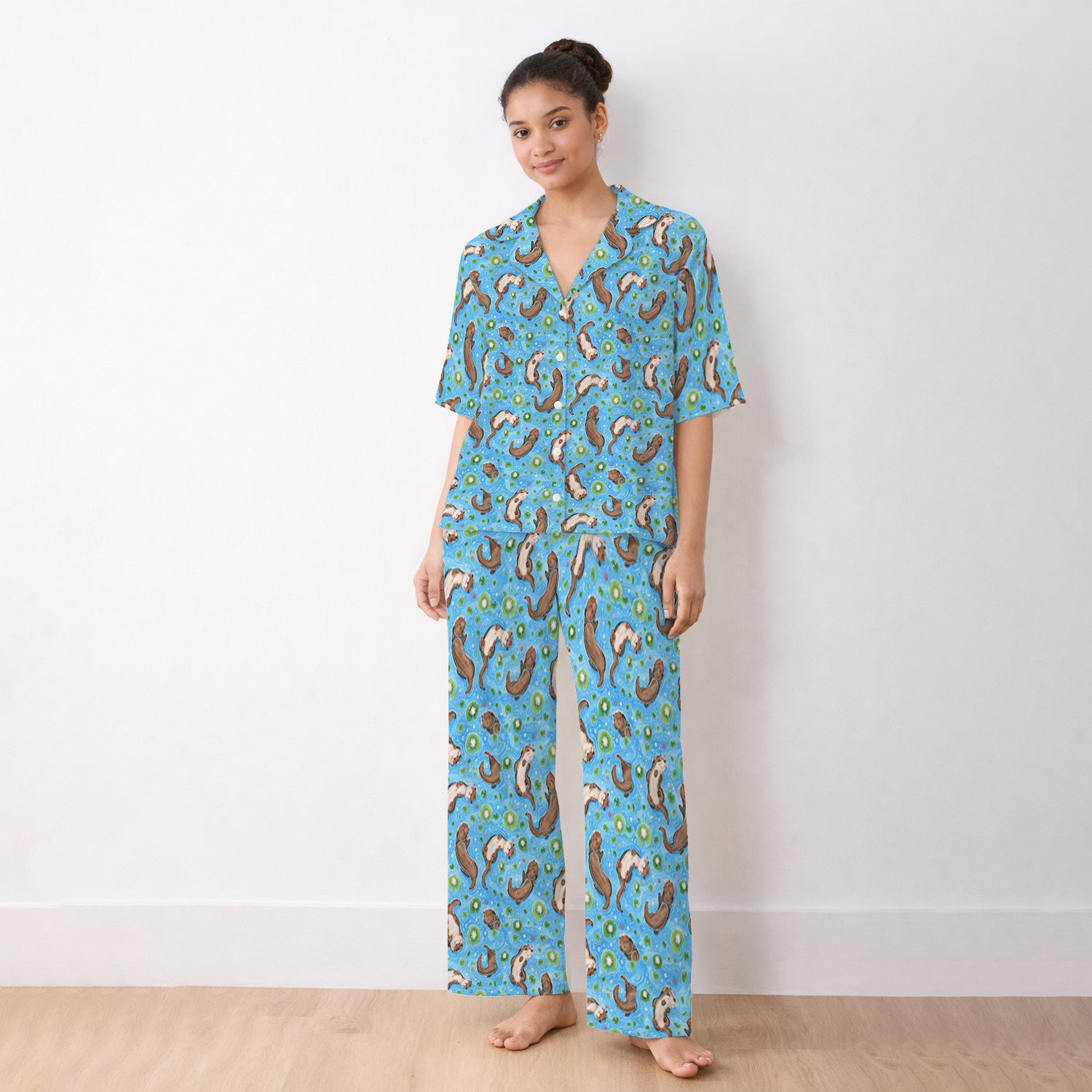 Cute Otter Lily Pond Nurse Print Pajama Set, Soft Breathable Fabric Comfortable Sleepwear