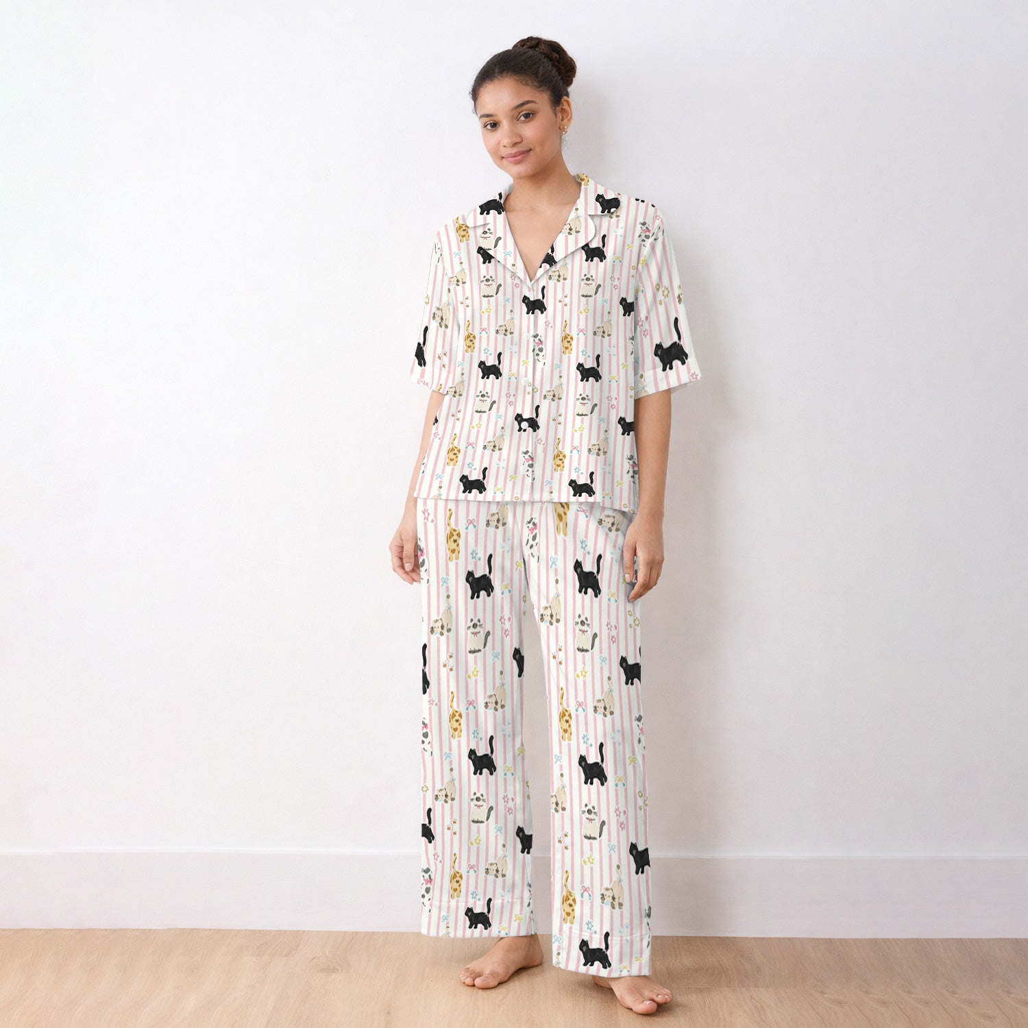 Cute Playful Cat Stripe Ribbon Pattern Pajama Set, Soft Breathable Fabric Comfortable Sleepwear