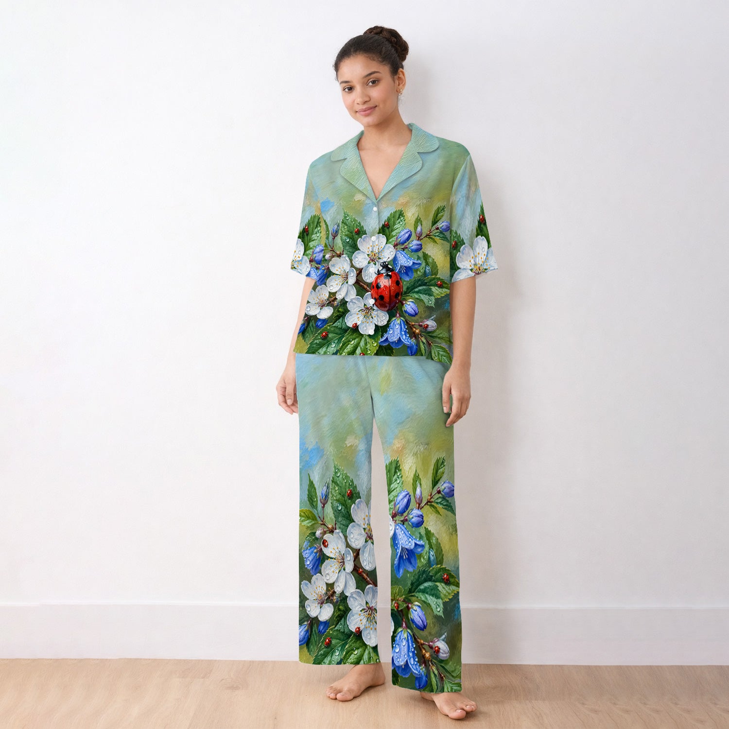 Cute Ladybug Blossom Garden Pattern Pajama Set, Soft Breathable Fabric Comfortable Sleepwear