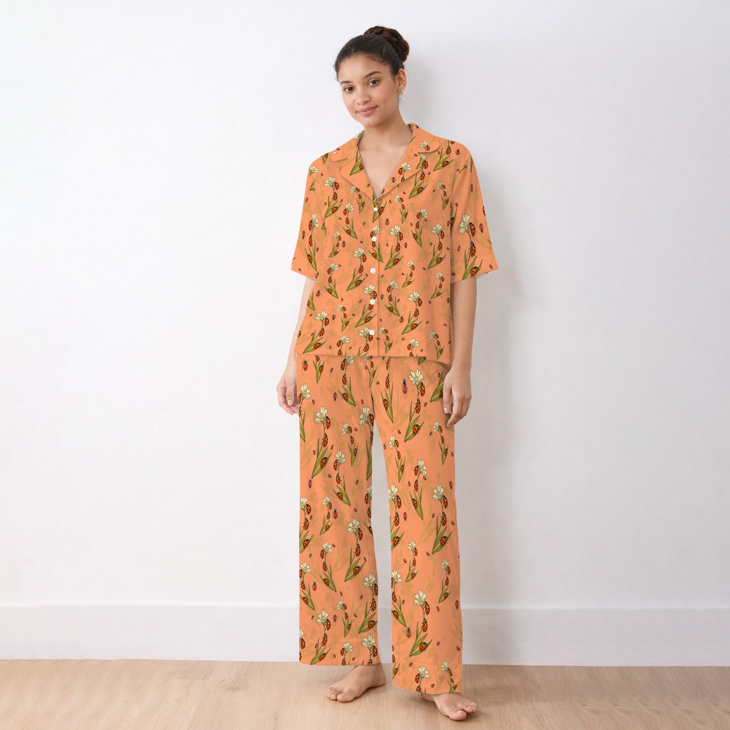 Fresh Daisy Ladybug Garden Pattern Pajama Set, Breathable Fabrics Uniform