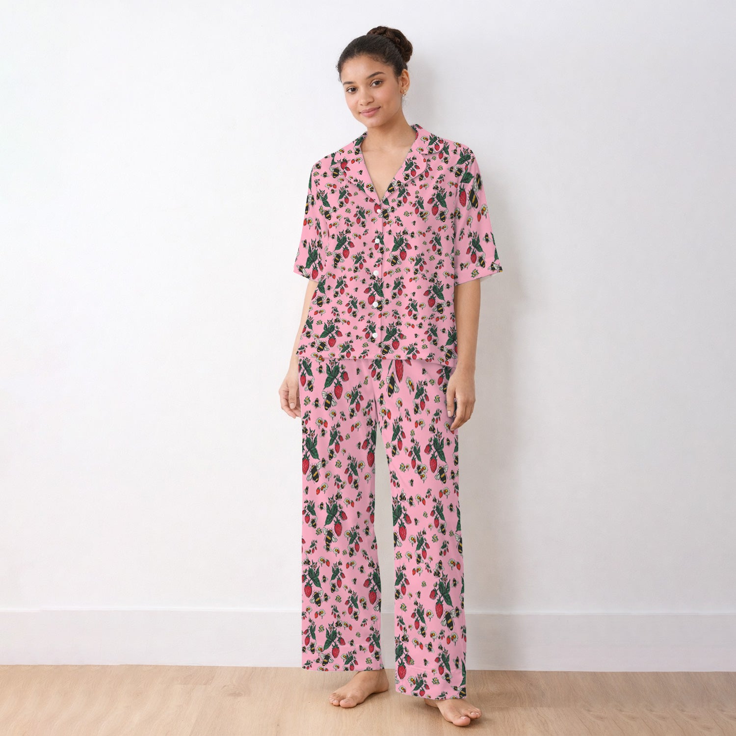 Cute Strawberry Bee Daisy Floral Pattern Pajama Set, Breathable Fabrics Uniform