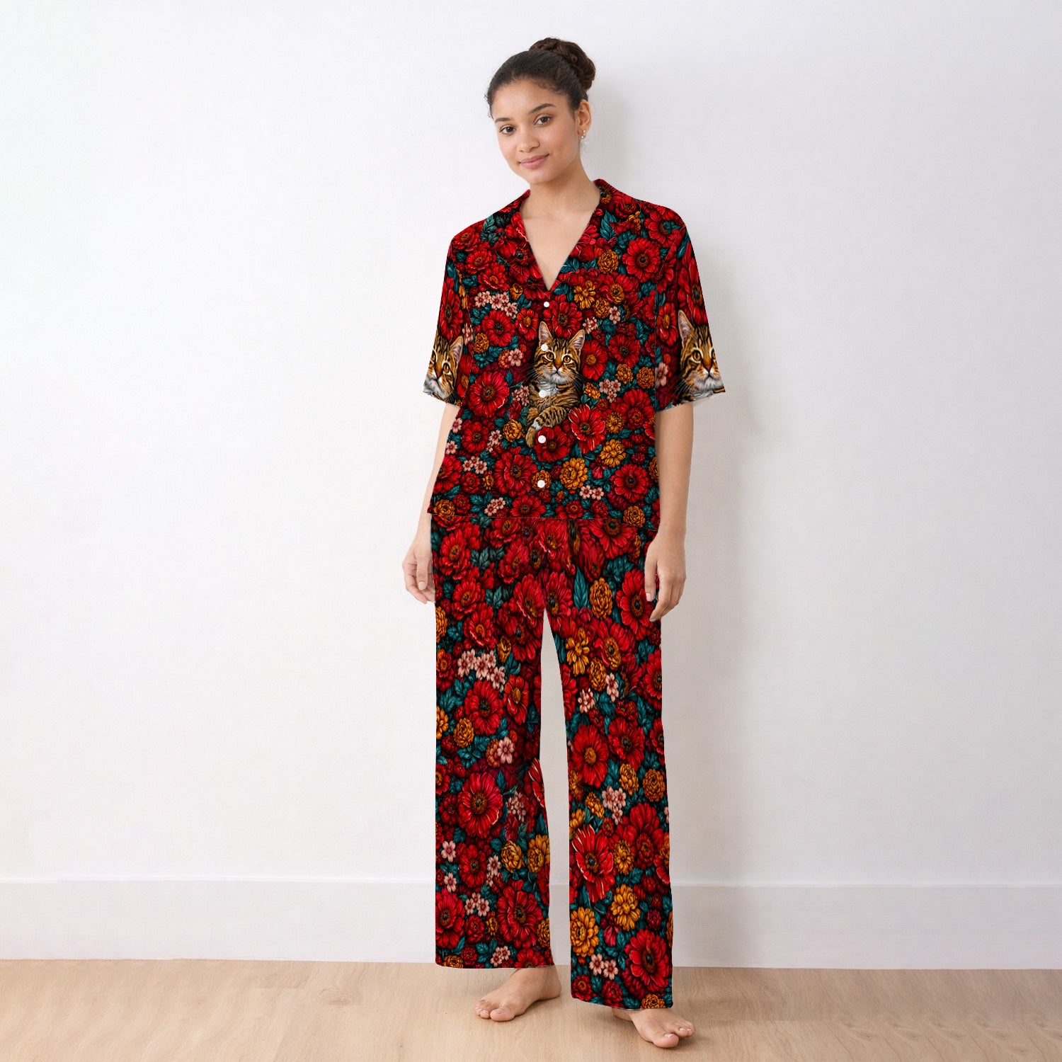 Adorable Tabby Cat Floral Garden Pattern Pajama Set, Soft Breathable Fabric Comfortable Sleepwear