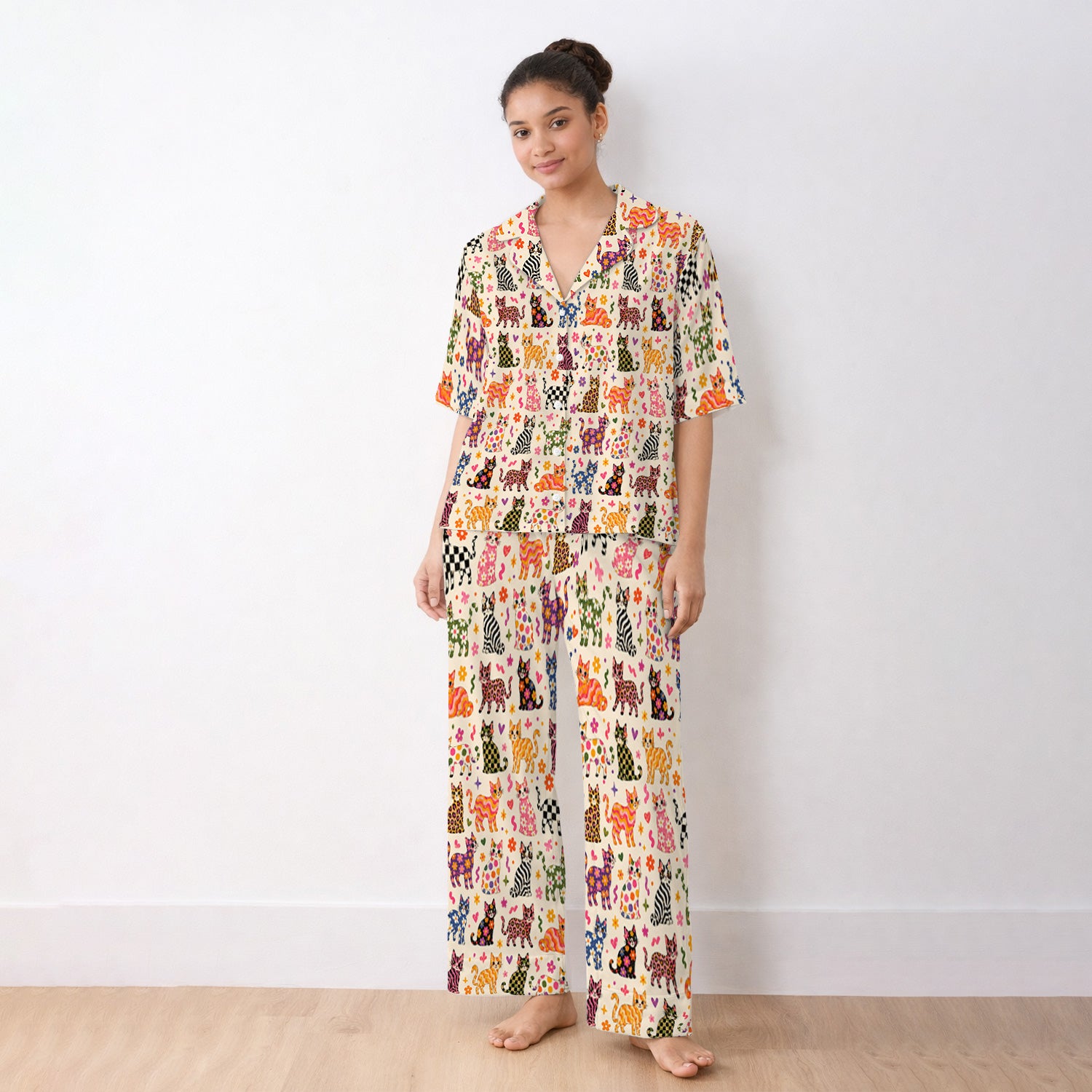 Colorful Cat with Floral Print Pajama Set, Soft Breathable Fabric Comfortable Sleepwear