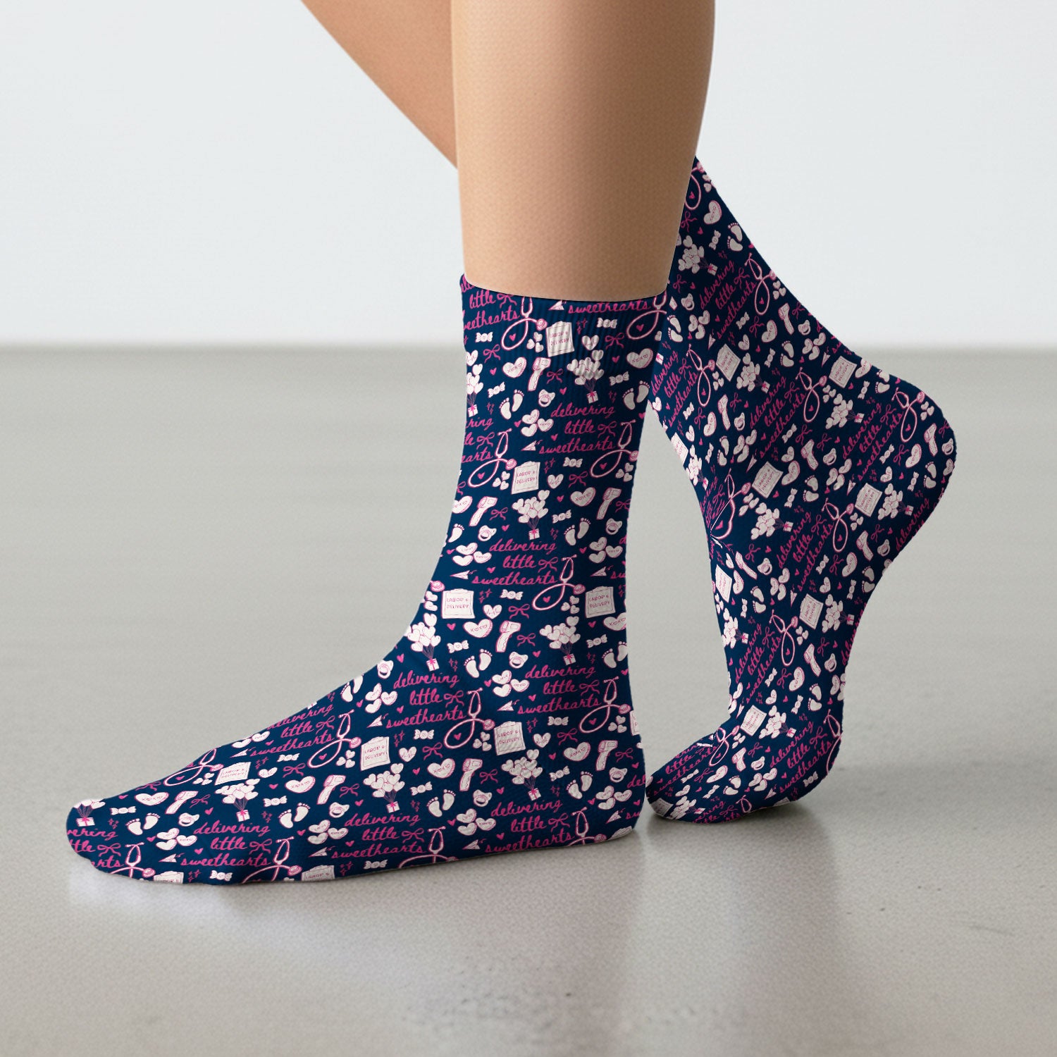 Valentine Labor And Delivery Scrub Socks, XOXO Pattern Scrub Sock, Breathable Fabrics Nursing Uniform For Women