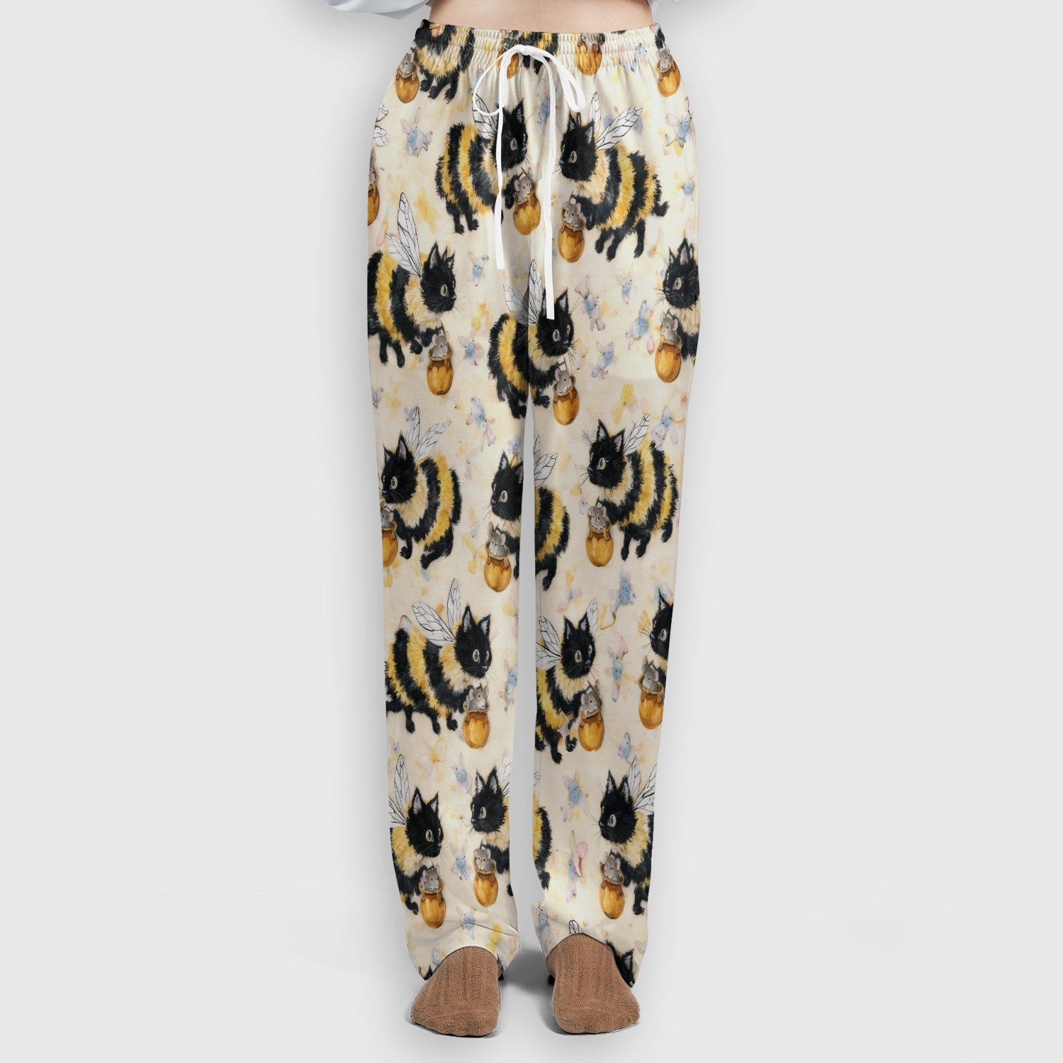 Adorable Nurse Bumblebee Cat Honey Jar Winged Pattern Scrub Set, Scrub Pants and V Neck Top
