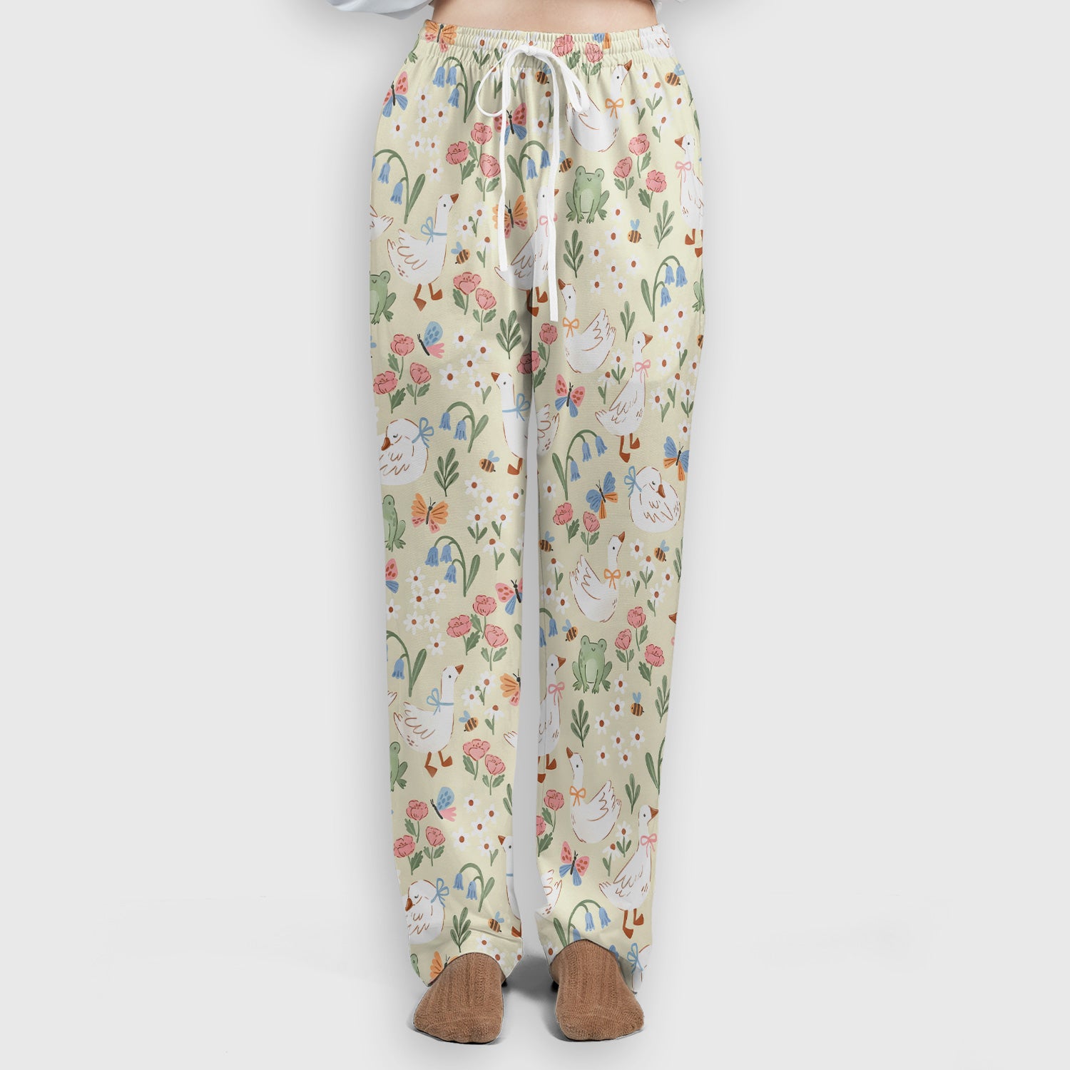 Cute Goose & Frog Garden Print Scrub Set, Scrub Pants and V Neck Top