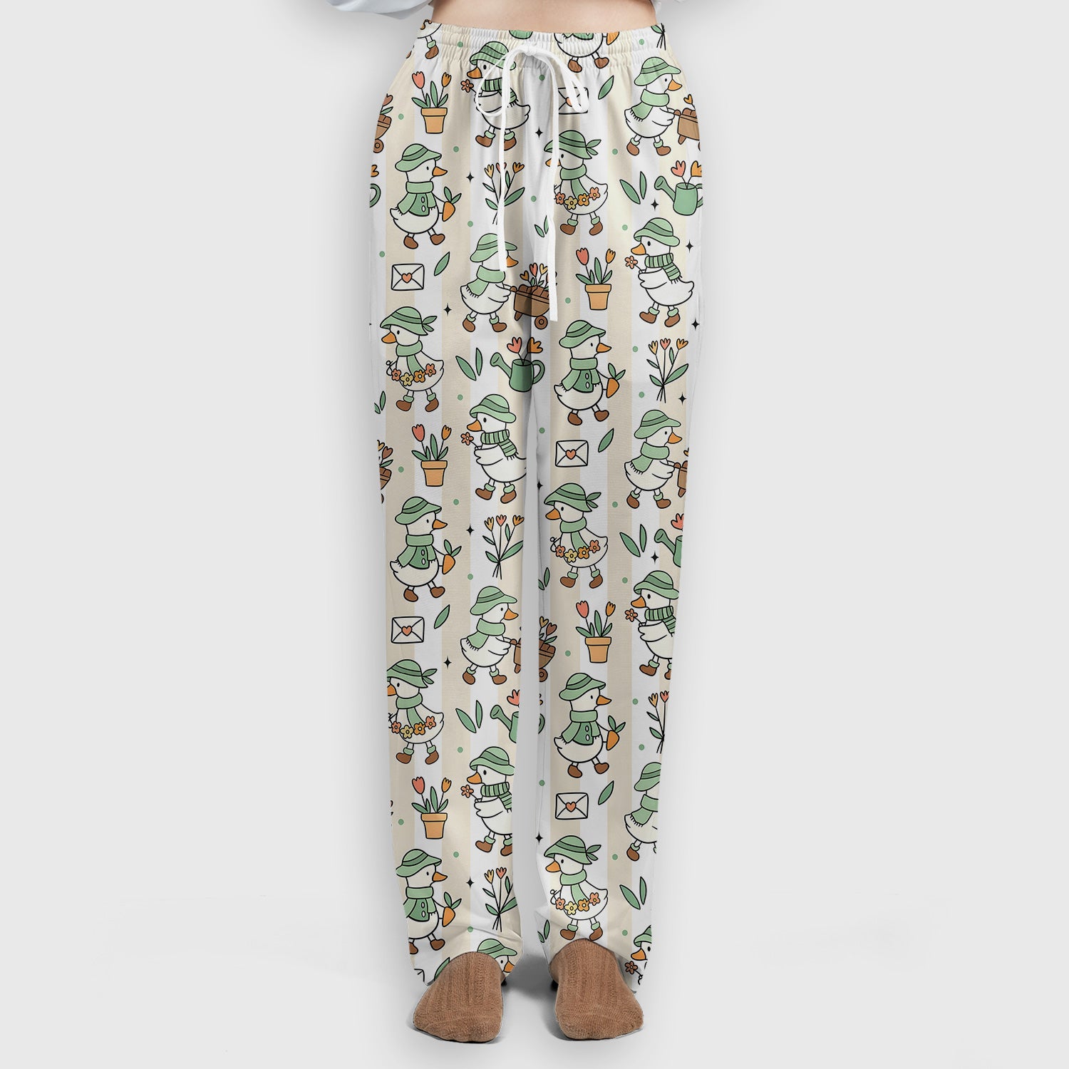 Cute Gardening Duck Floral Pattern Scrub Set, Scrub Pants and V Neck Top