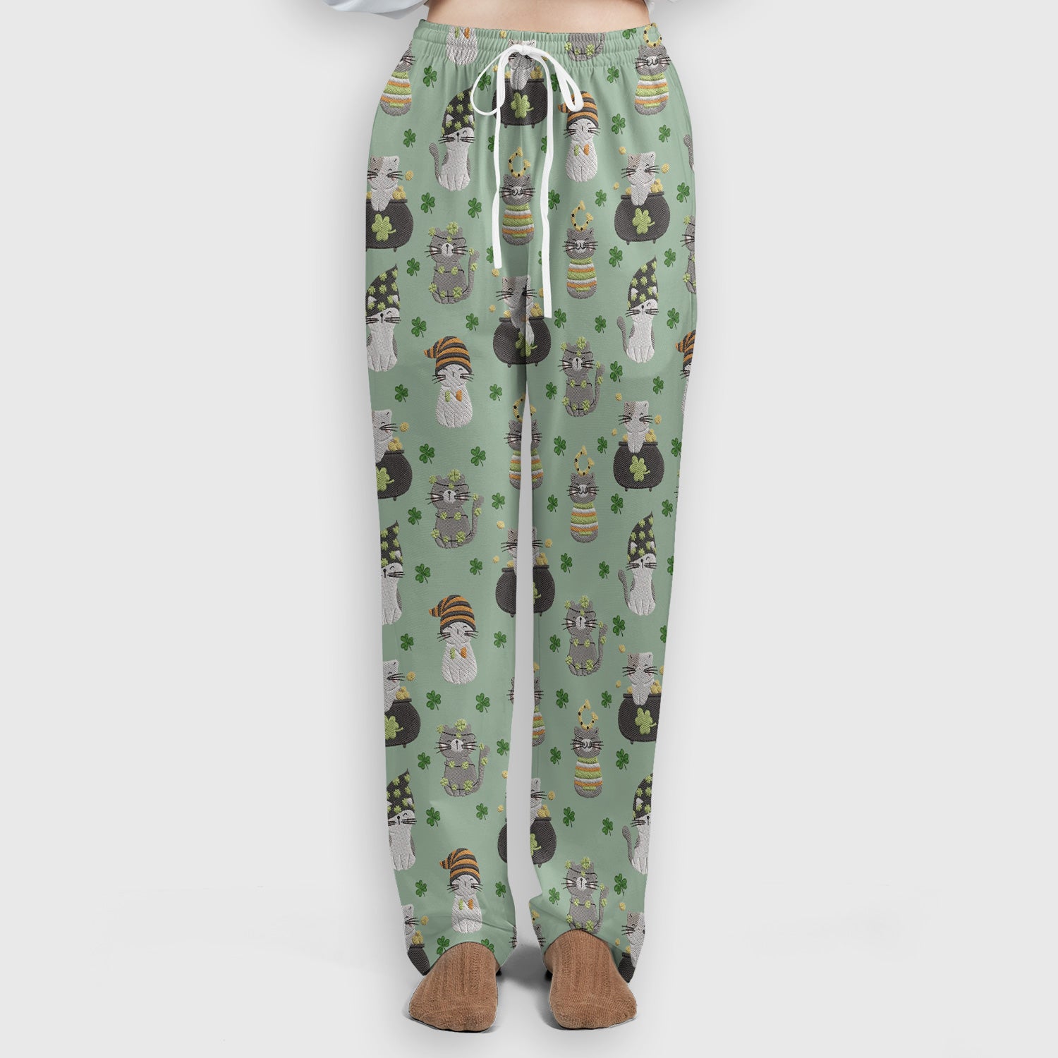 St. Patrick’s Day Scrub Set, Lucky Cat With Shamrock Pattern Shirt, Breathable Fabrics Nursing Uniform