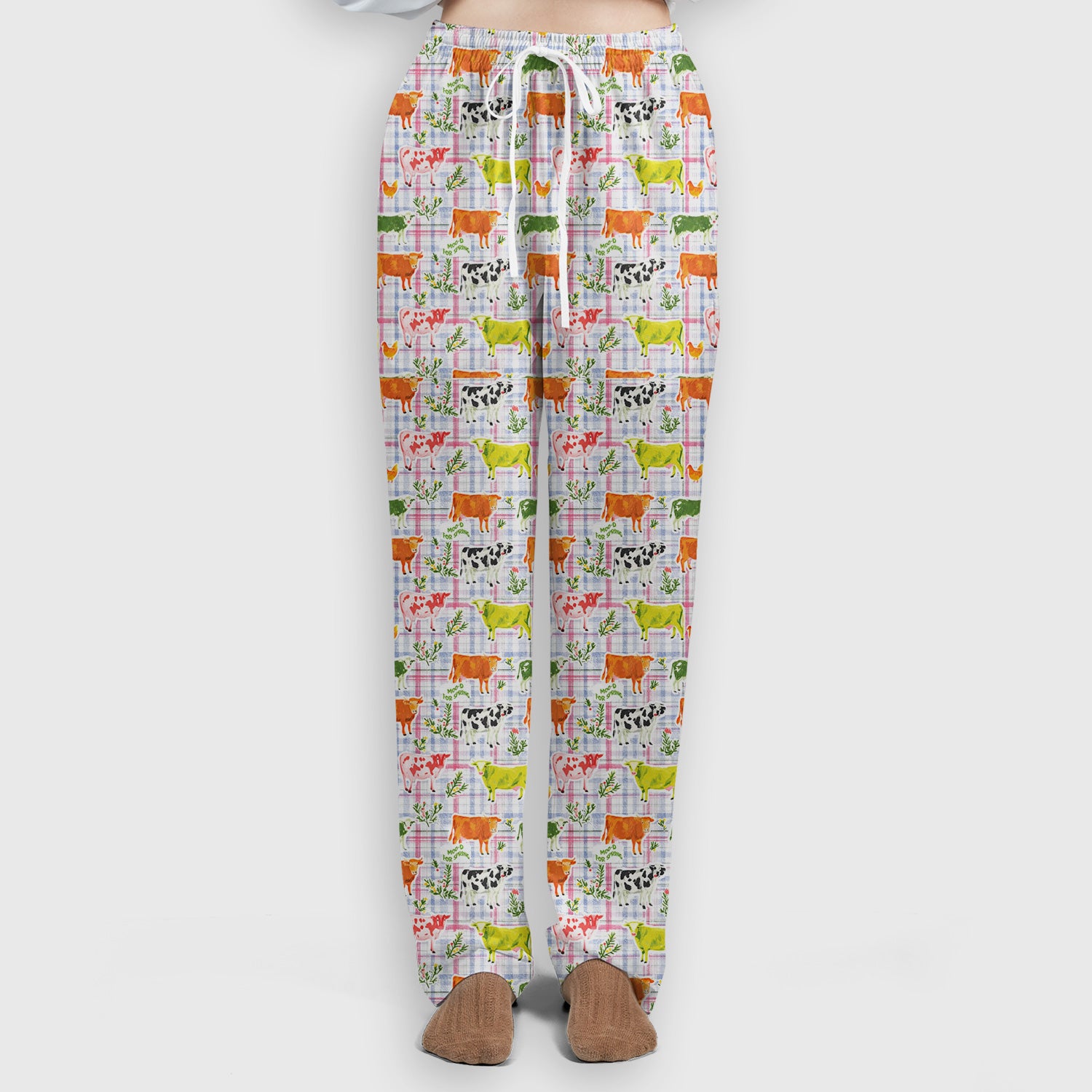Colorful Farm Cow Plaid Print Scrub Set, V-Neck Top and Drawstring Pants