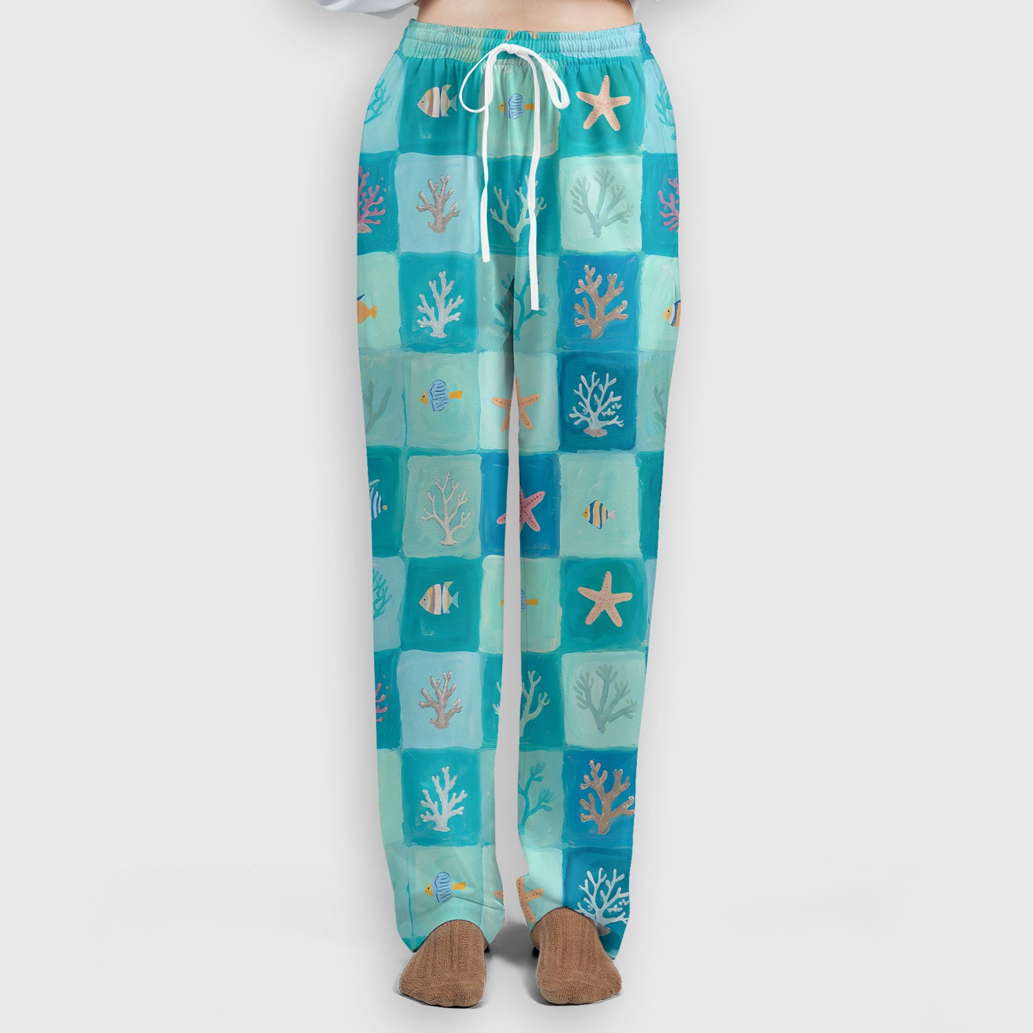 Ocean Coral Fish Starfish Checkered Pattern Scrub Set, Scrub Pants and V Neck Top