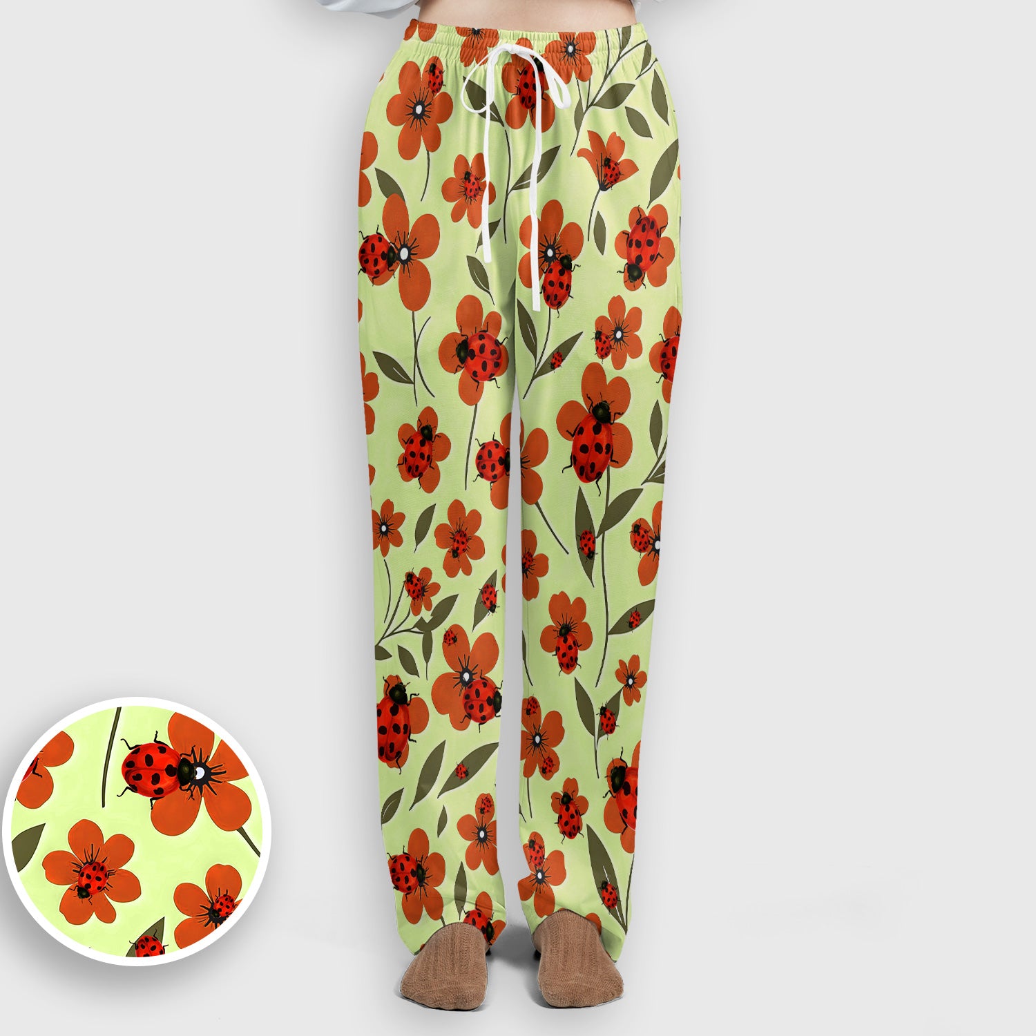Ladybug on Orange Floral Garden Pattern Scrub Set, Breathable Med Uniform