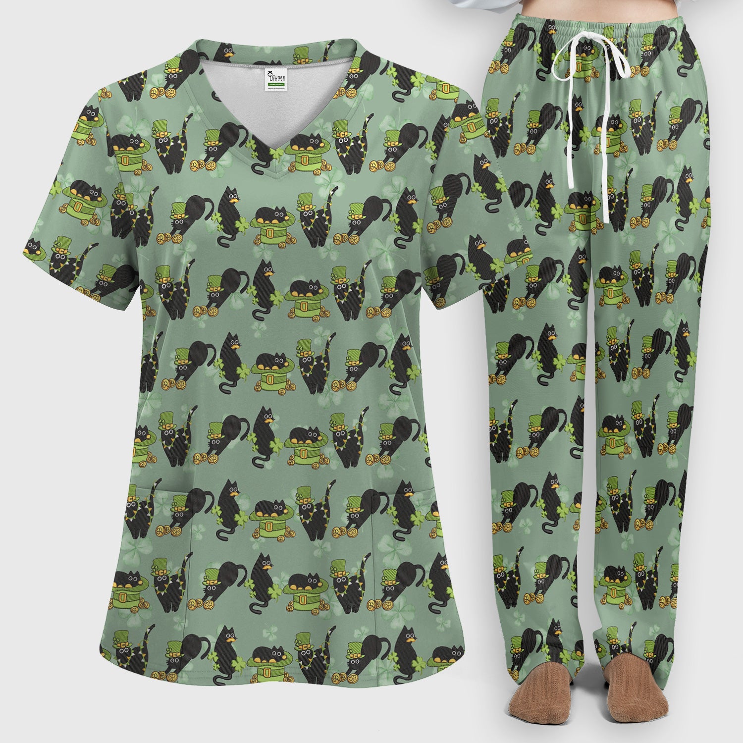 St. Patrick Black Cat Clover Print Women's Scrub Set, Breathable Med Uniform