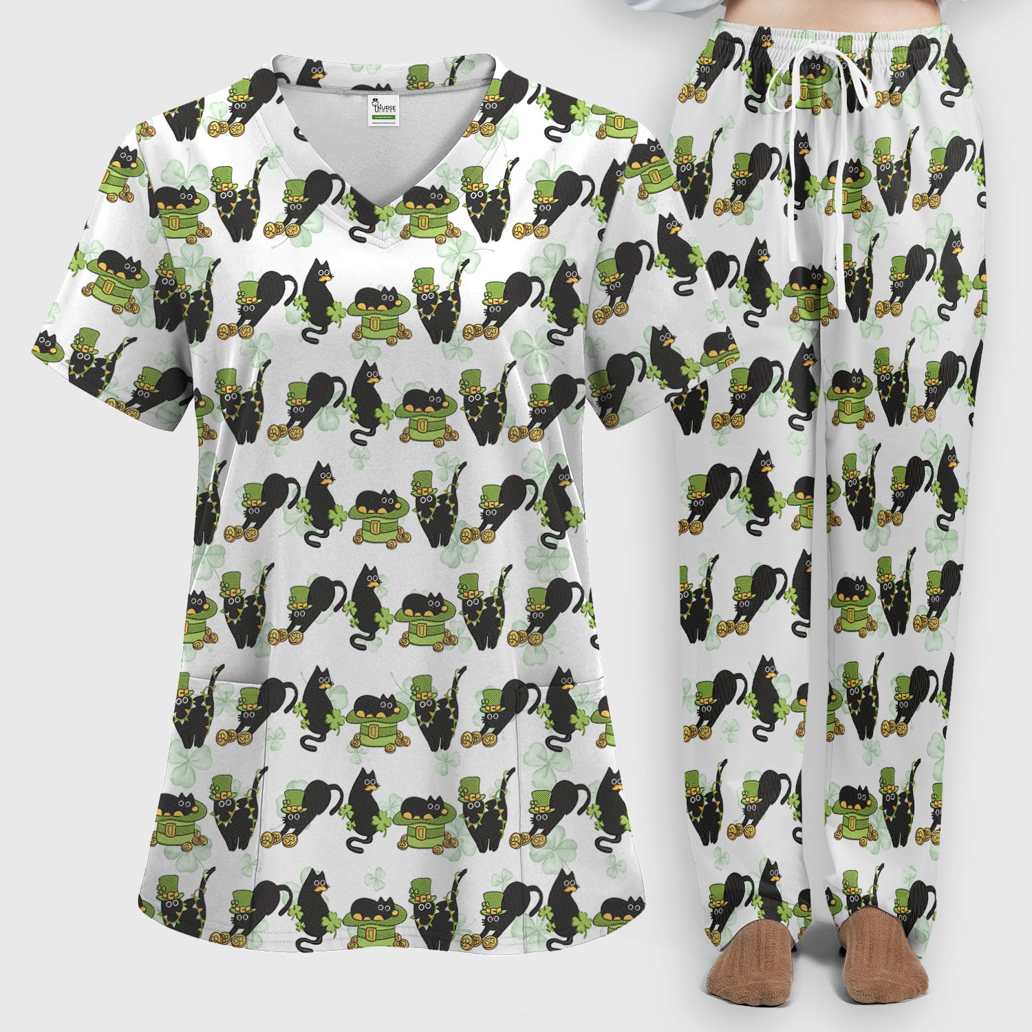 St. Patrick Black Cat Clover Print Women's Scrub Set, Breathable Med Uniform