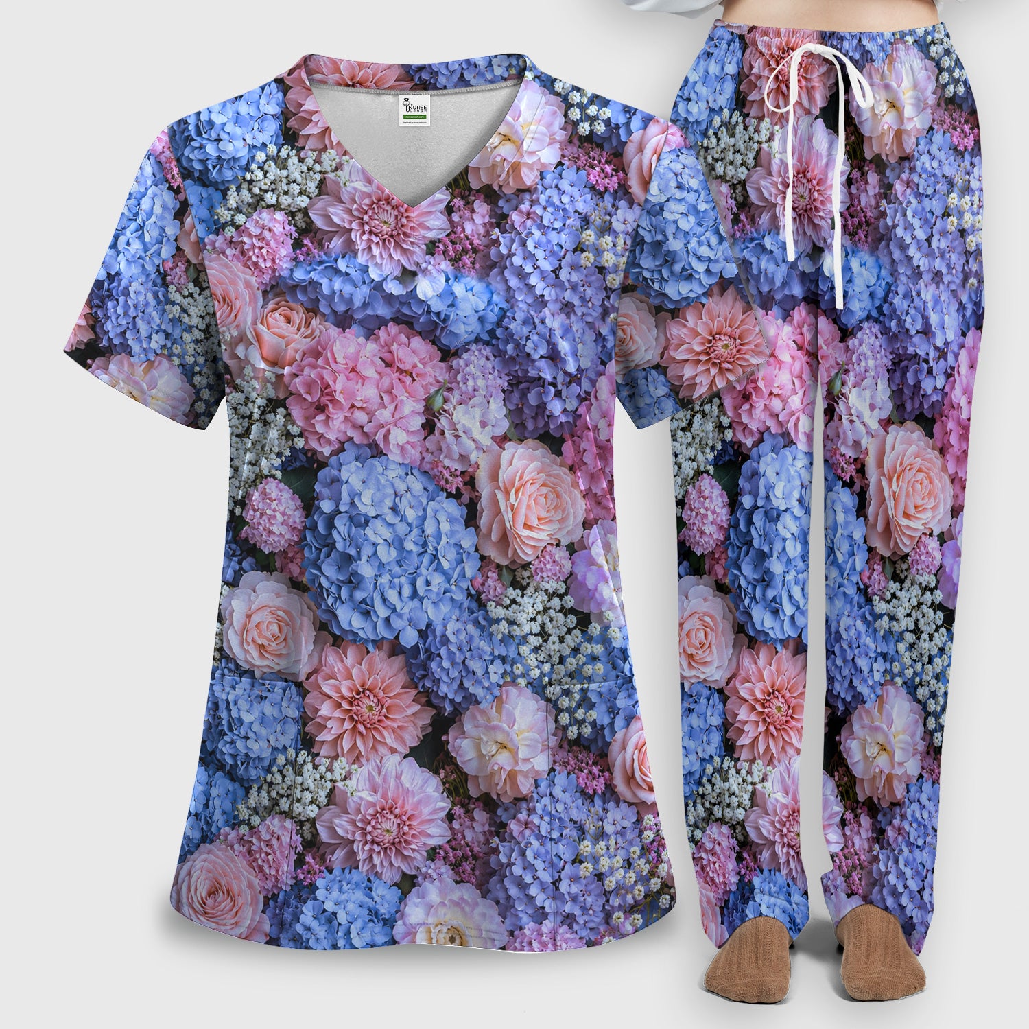 Cute Pastel Hydrangea Rose Blossom Pattern Scrub Set, Scrub Pants and V Neck Top