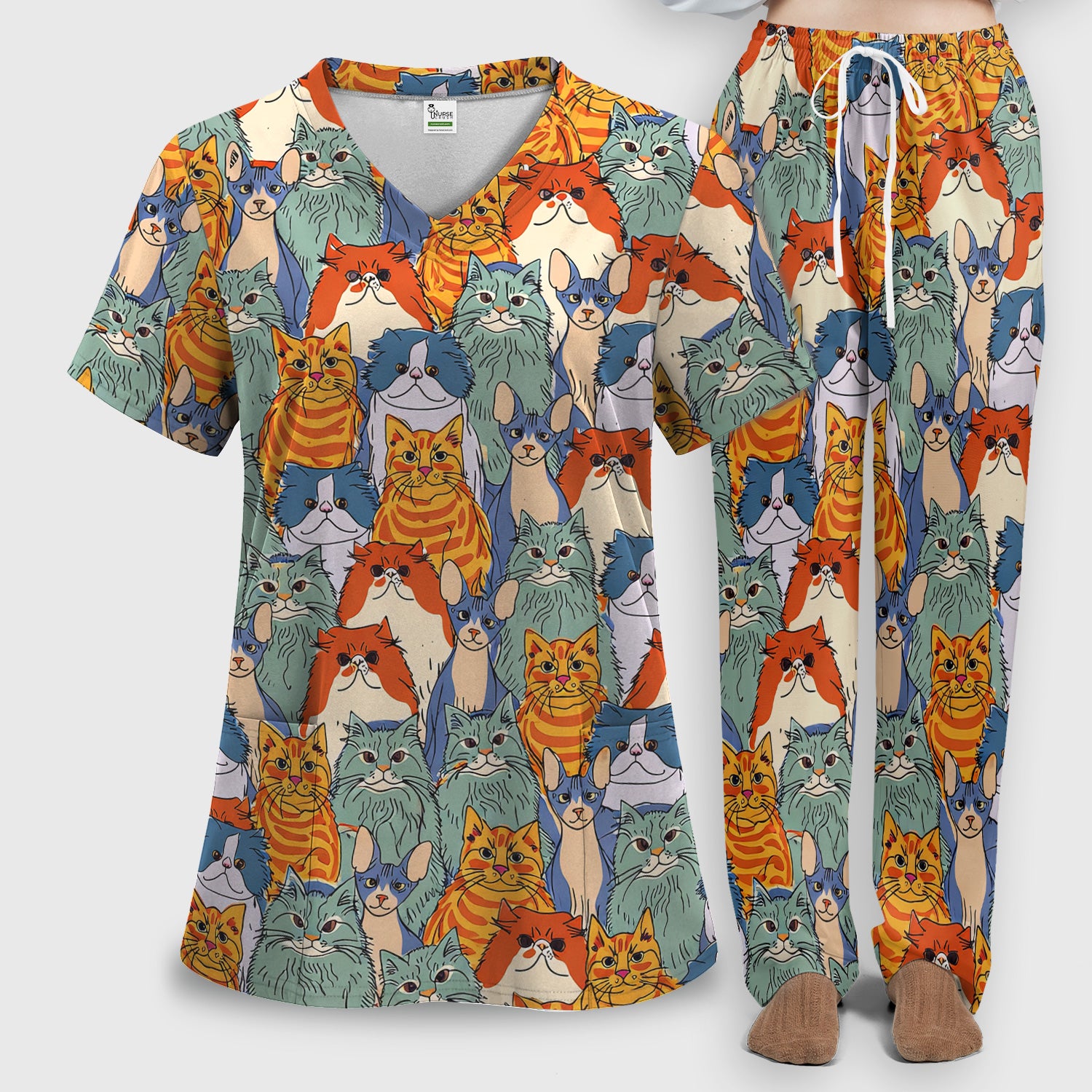 Cute Multicolor Cat Faces Illustration Pattern Scrub Set, Scrub Pants and V Neck Top
