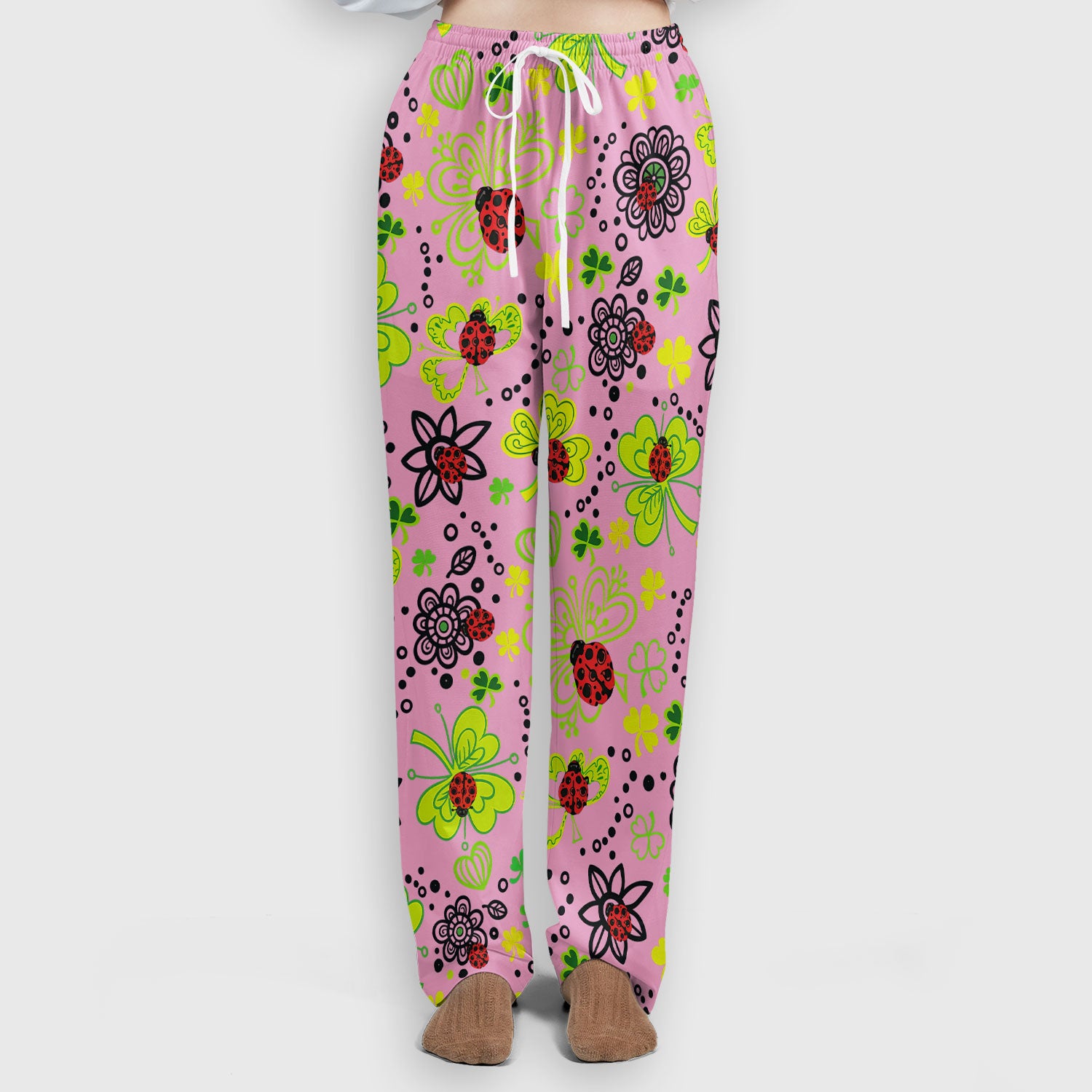 Ladybug Clover Floral Pattern Print Scrub Sets, Scrub Pants and V Neck Top