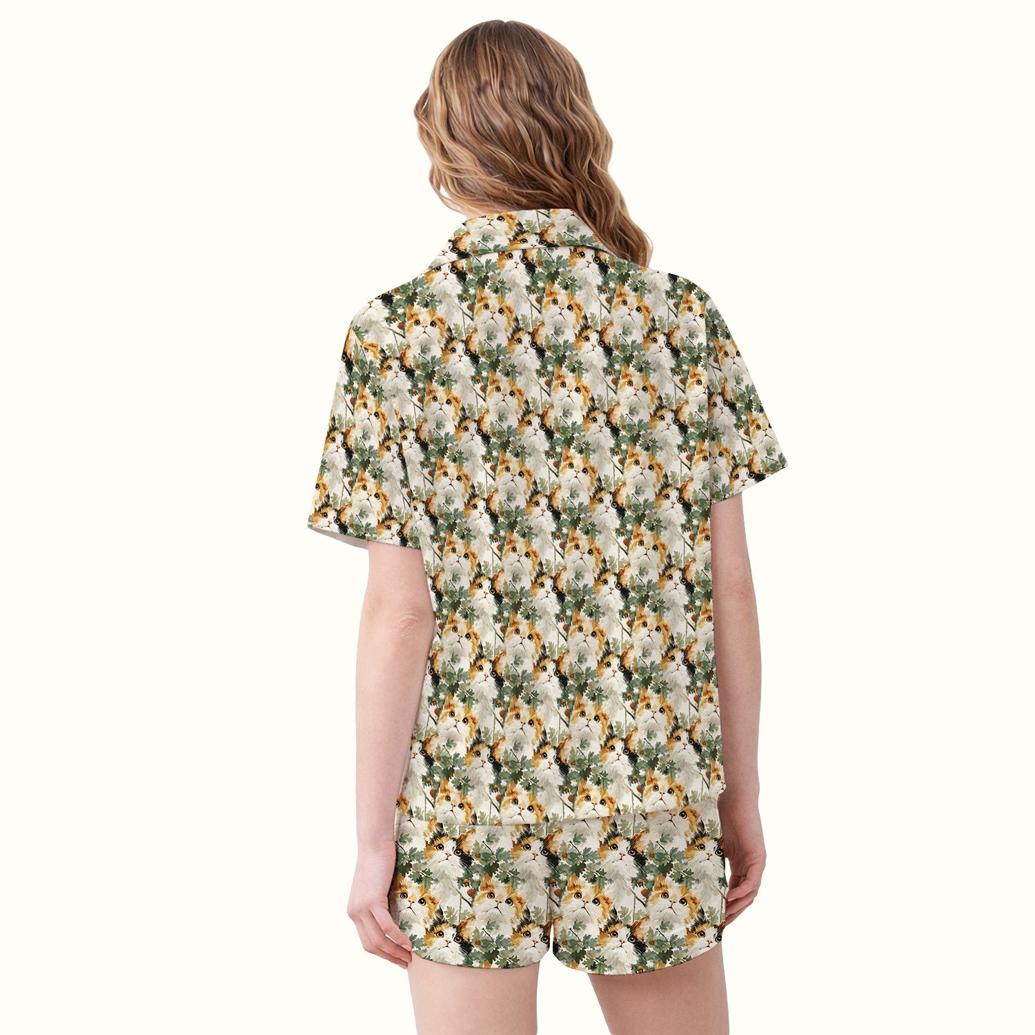 Fluffy Calico Cat Oak Leaves Pattern Pajama Set, Soft Breathable Fabric Comfortable Sleepwear