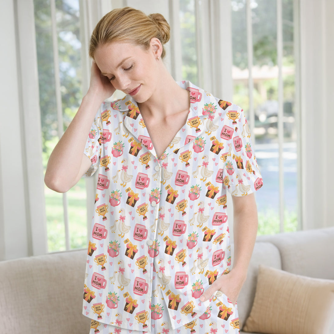 Sweet Nurse Mom Goose Gift Trophy Pattern Pajama Set, Soft Breathable Fabric Comfortable Sleepwear