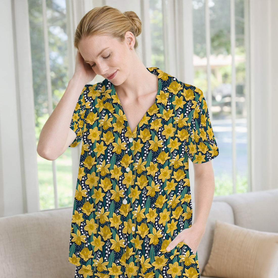Yellow Daffodil Lily Valley Pattern Pajama Set, Soft Breathable Fabric Comfortable Sleepwear
