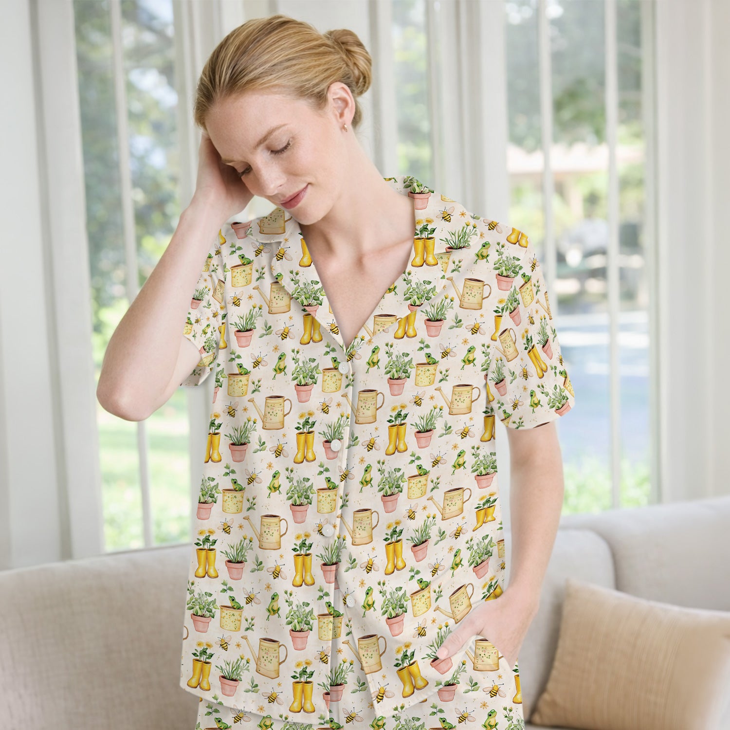 Cute Nurse Frog And Bee Garden Pattern Pajama Set, Breathable Fabrics Uniform