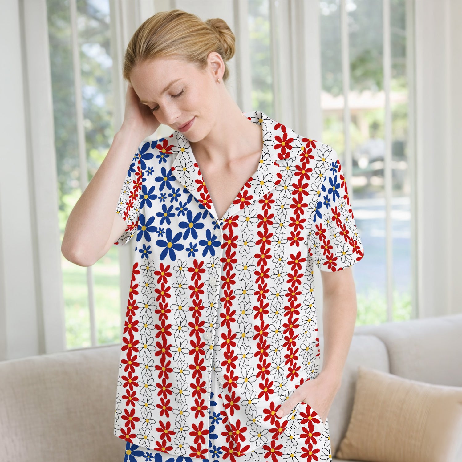 Retro Red Blue Daisy Stripe Pattern Pajama Set, Soft Breathable Fabric Comfortable Sleepwear