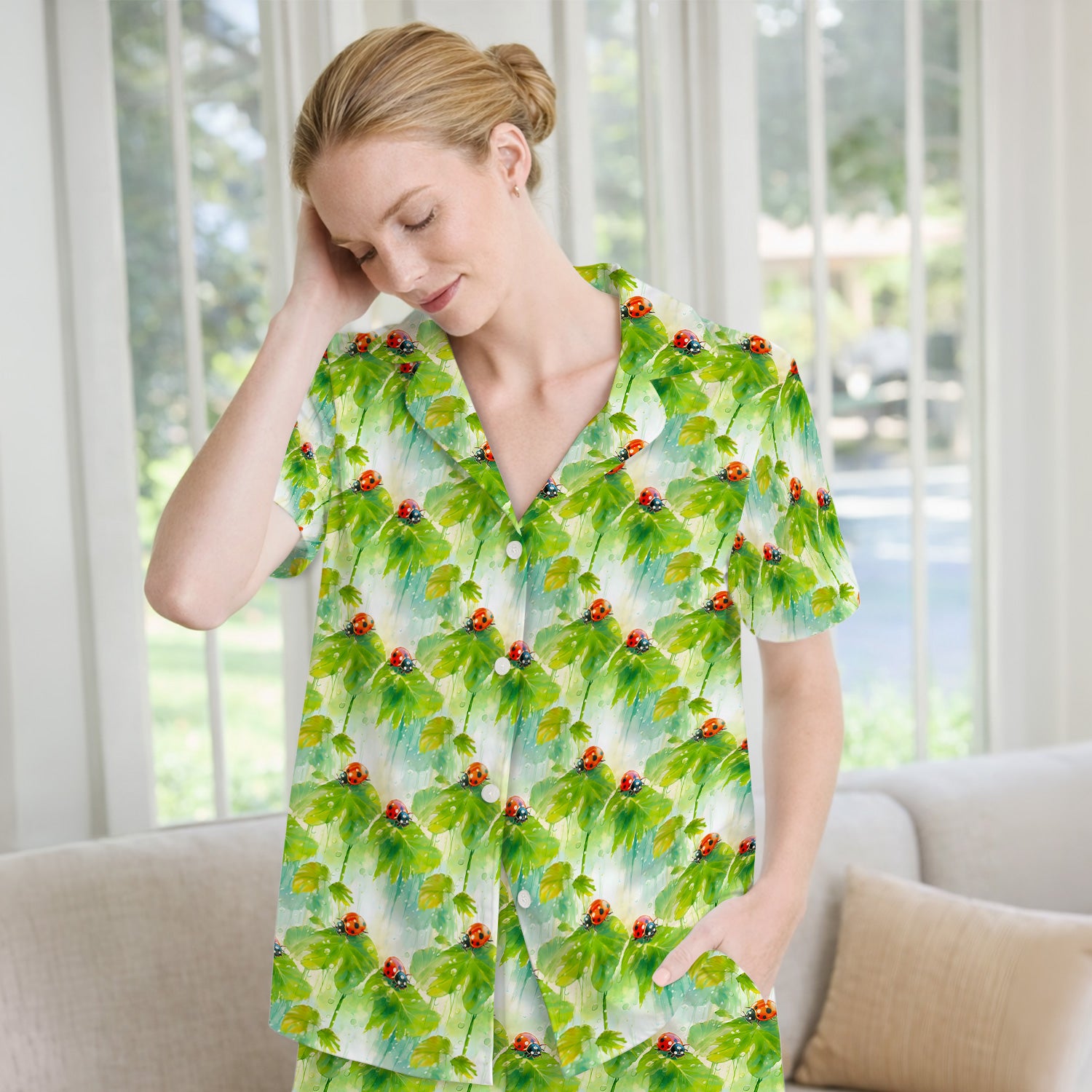 Ladybugs On Rainy Leaves Pattern Pajama Set, Soft Breathable Fabric Comfortable Sleepwear