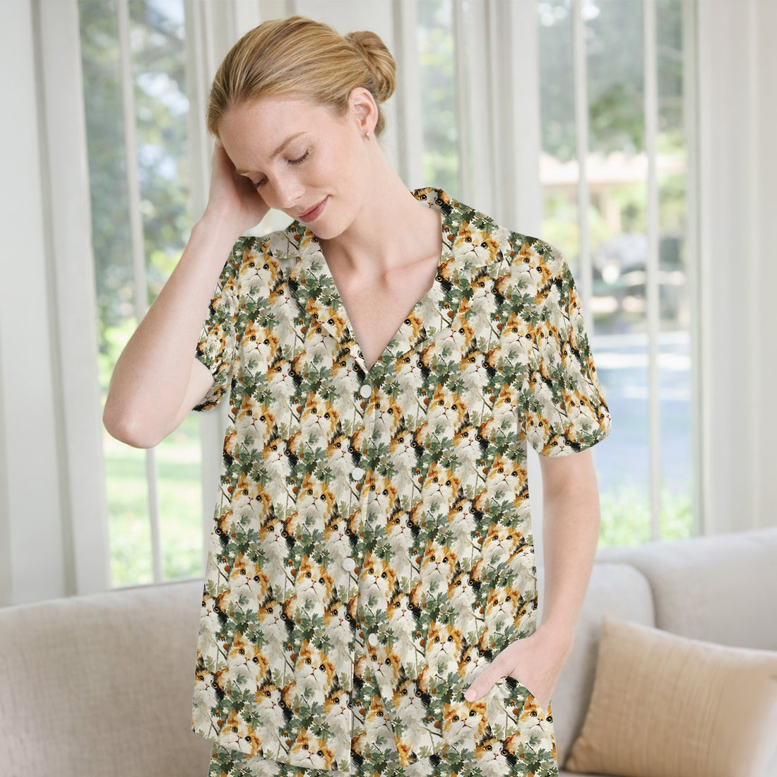 Fluffy Calico Cat Oak Leaves Pattern Pajama Set, Soft Breathable Fabric Comfortable Sleepwear
