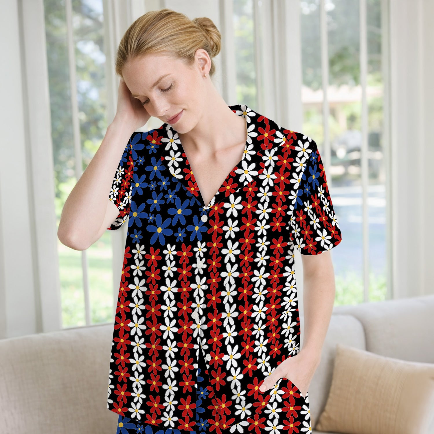 Retro Red Blue Daisy Stripe Pattern Pajama Set, Soft Breathable Fabric Comfortable Sleepwear
