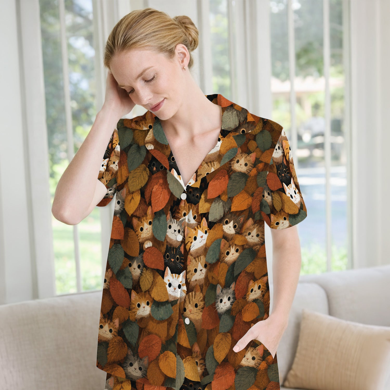 Cute Autumn Cat Leaf Pile Pattern Pajama Set, Soft Breathable Fabric Comfortable Sleepwear