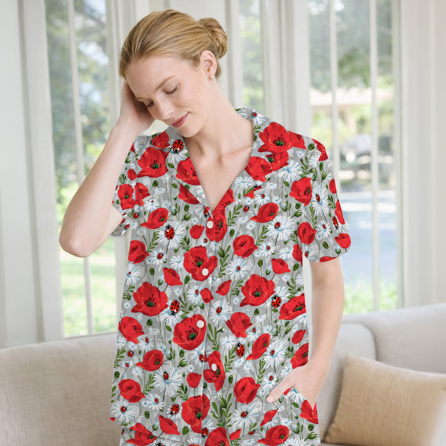 Cute Red Poppy Daisy Ladybug Floral Print Pajama Set, Soft Breathable Fabric Comfortable Sleepwear