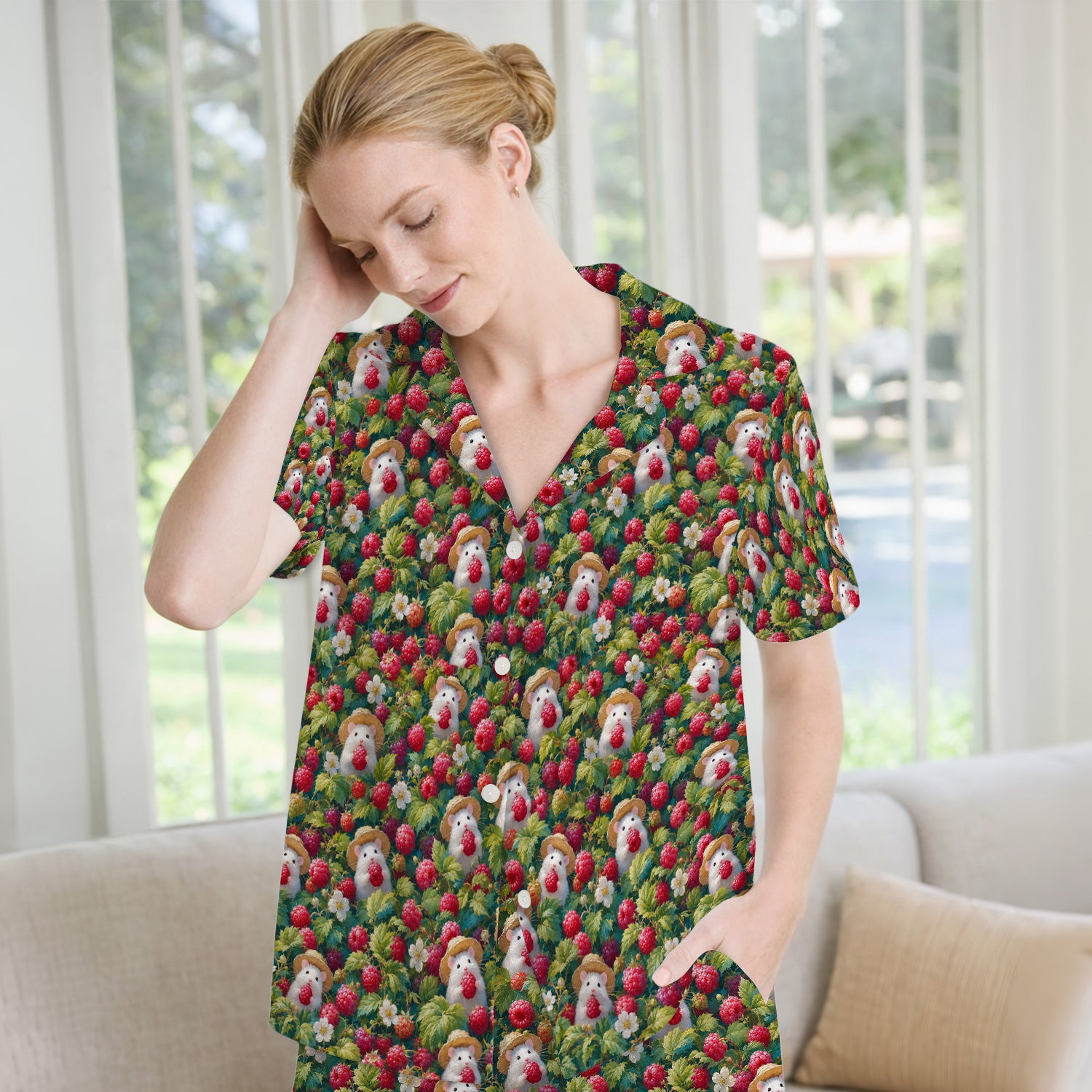 Cute Raspberry Mouse Garden Pattern Pajama Set, Soft Breathable Fabric Comfortable Sleepwear