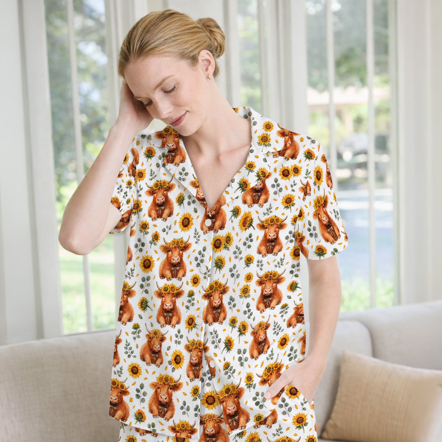 Rustic Highland Cow Floral Pattern Pajama Set, Soft Breathable Fabric Comfortable Sleepwear