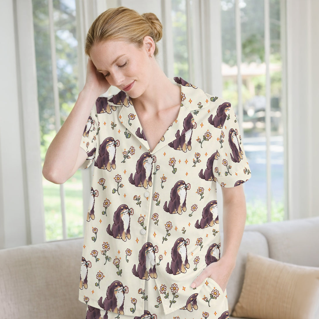 Cute Floral Otter Holding Daisy Pattern Pajama Set, Soft Breathable Fabric Comfortable Sleepwear