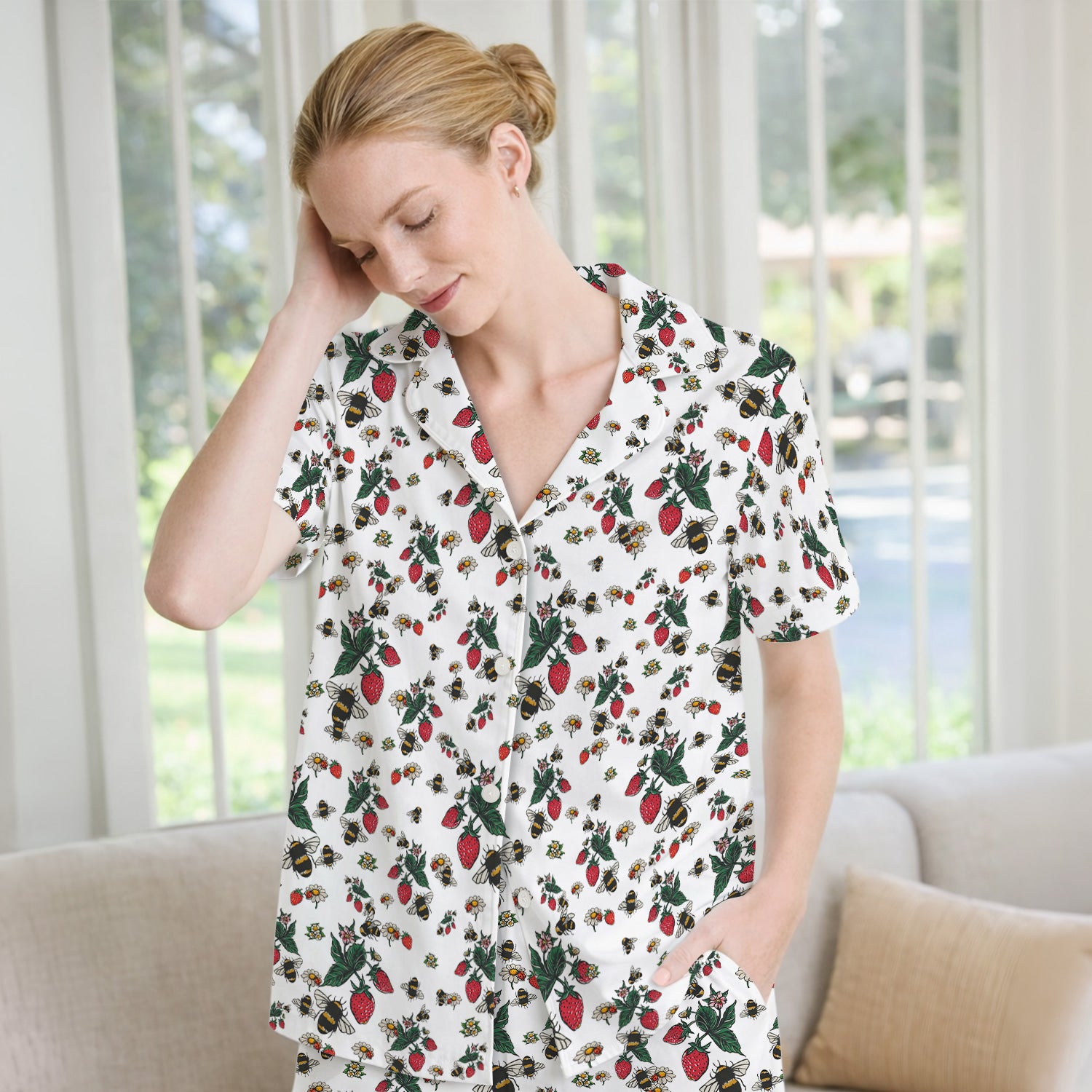 Cute Strawberry Bee Daisy Floral Pattern Pajama Set, Breathable Fabrics Uniform