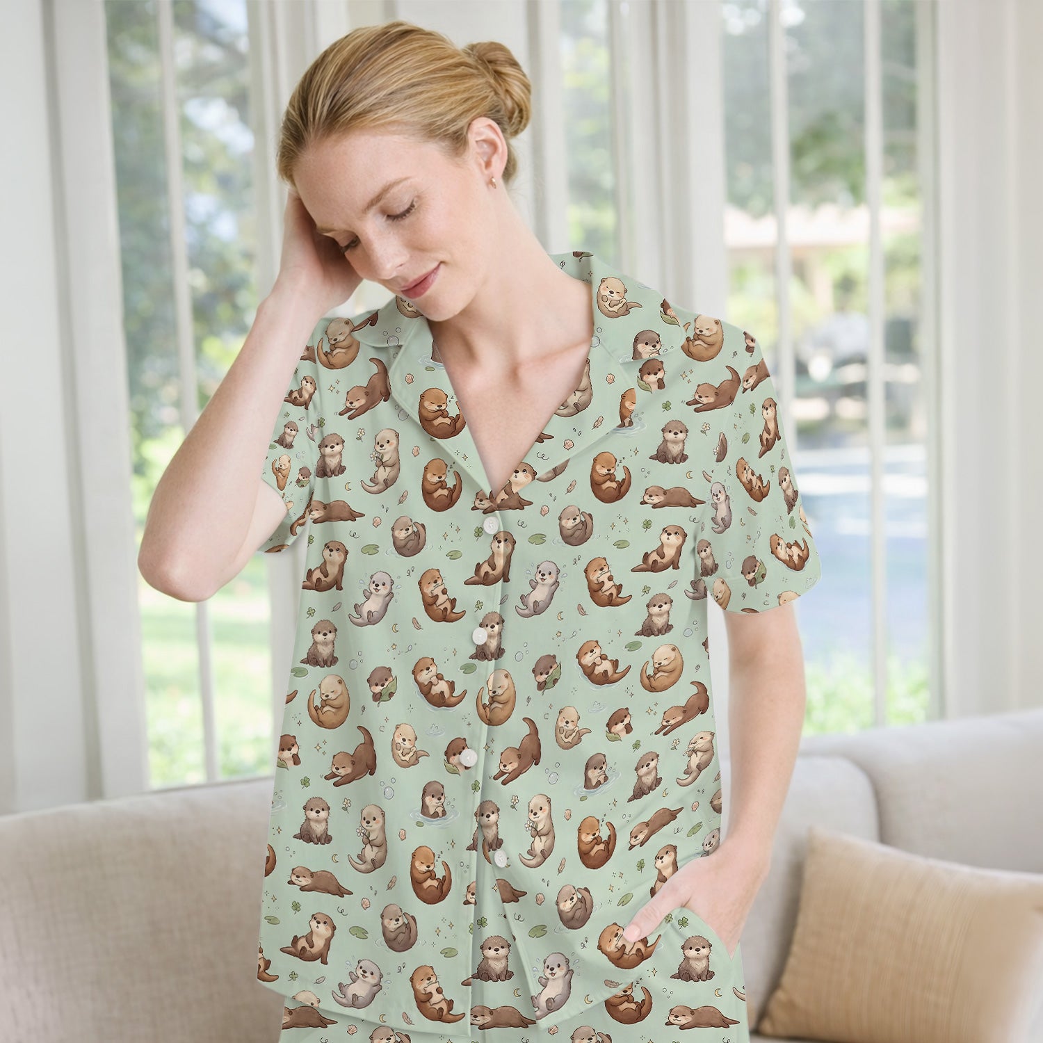 Cute Otter Pattern Pajama Set, Soft Breathable Fabric Comfortable Sleepwear